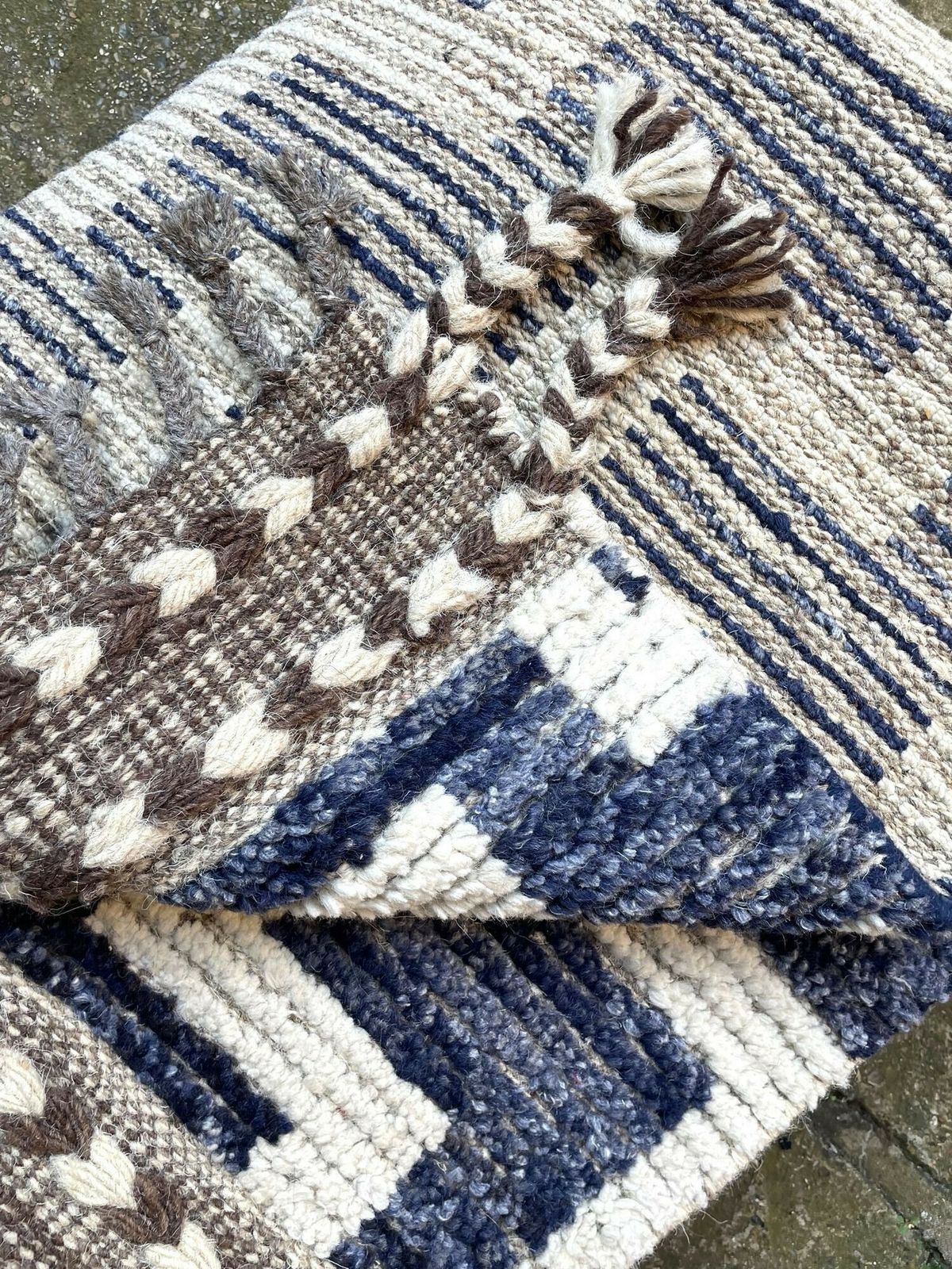 1850.0 A Handmade Morrocan Beni Ourain Berber Rug With Blue And White Stepped Design. photo