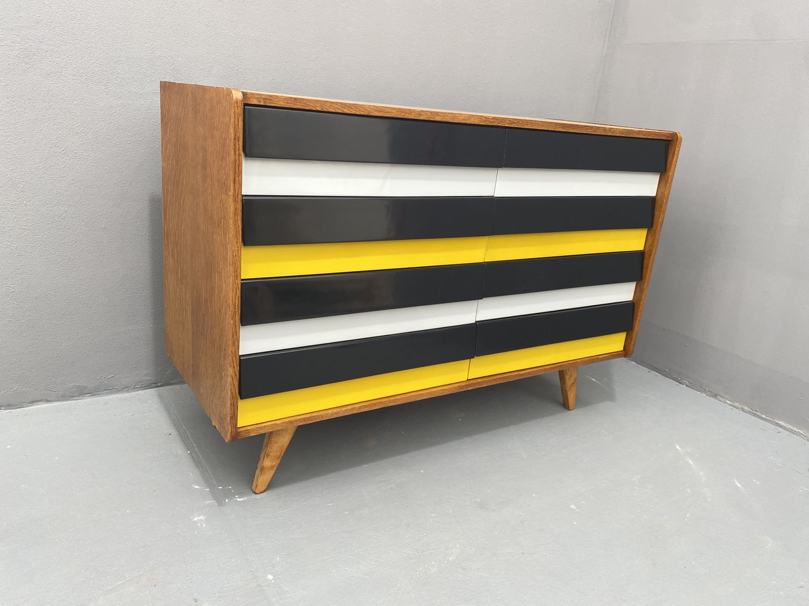 Mid Century Chest Of Drawers U 453 By Jiri Jiroutek, Czechoslovakia, 1960´S photo vinterior