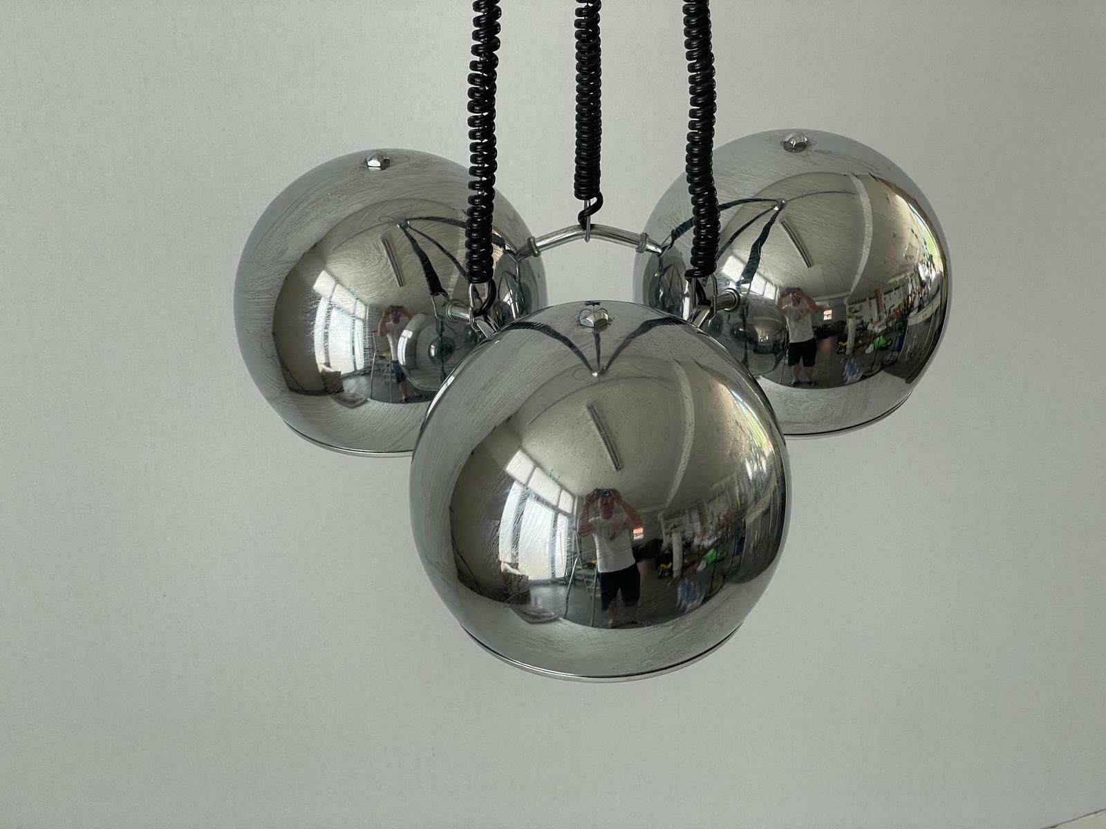 photo furniture Space Age 3 Head Ceiling Lamp By Reggiani, 1970s, Italy