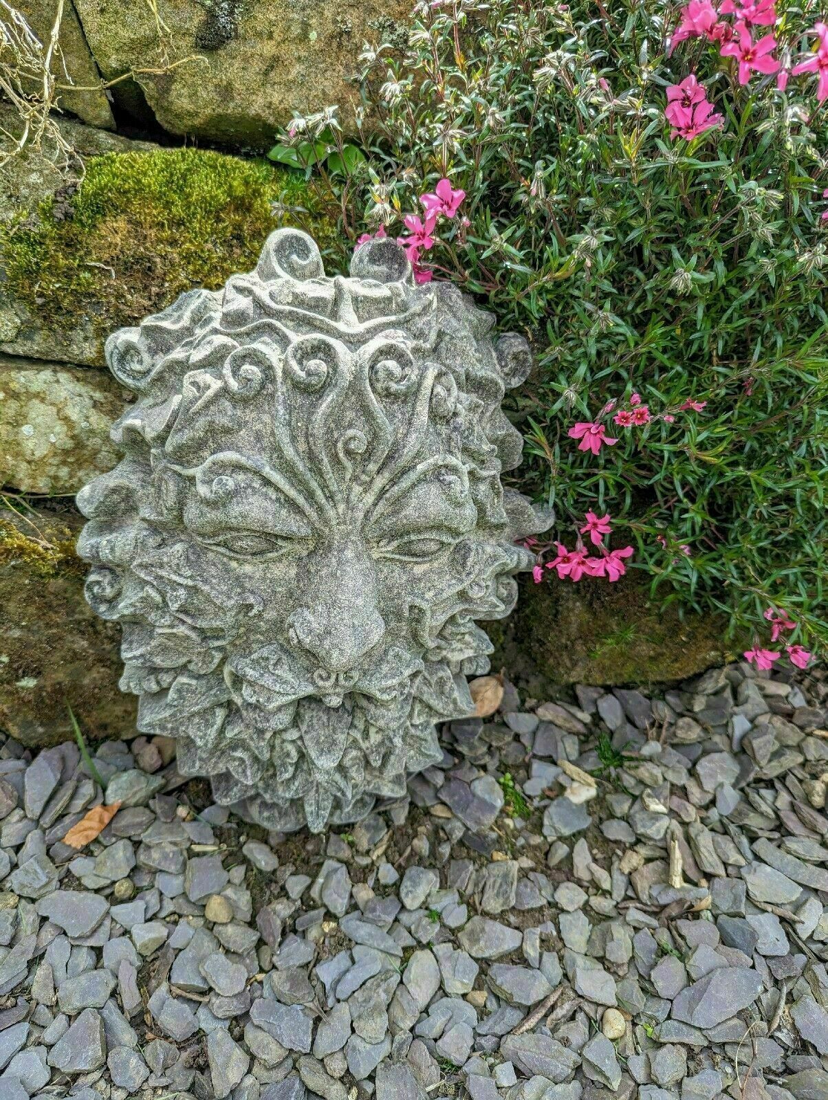 Isca Greenman Vintage Garden Ornemant Face English Stone 0069.