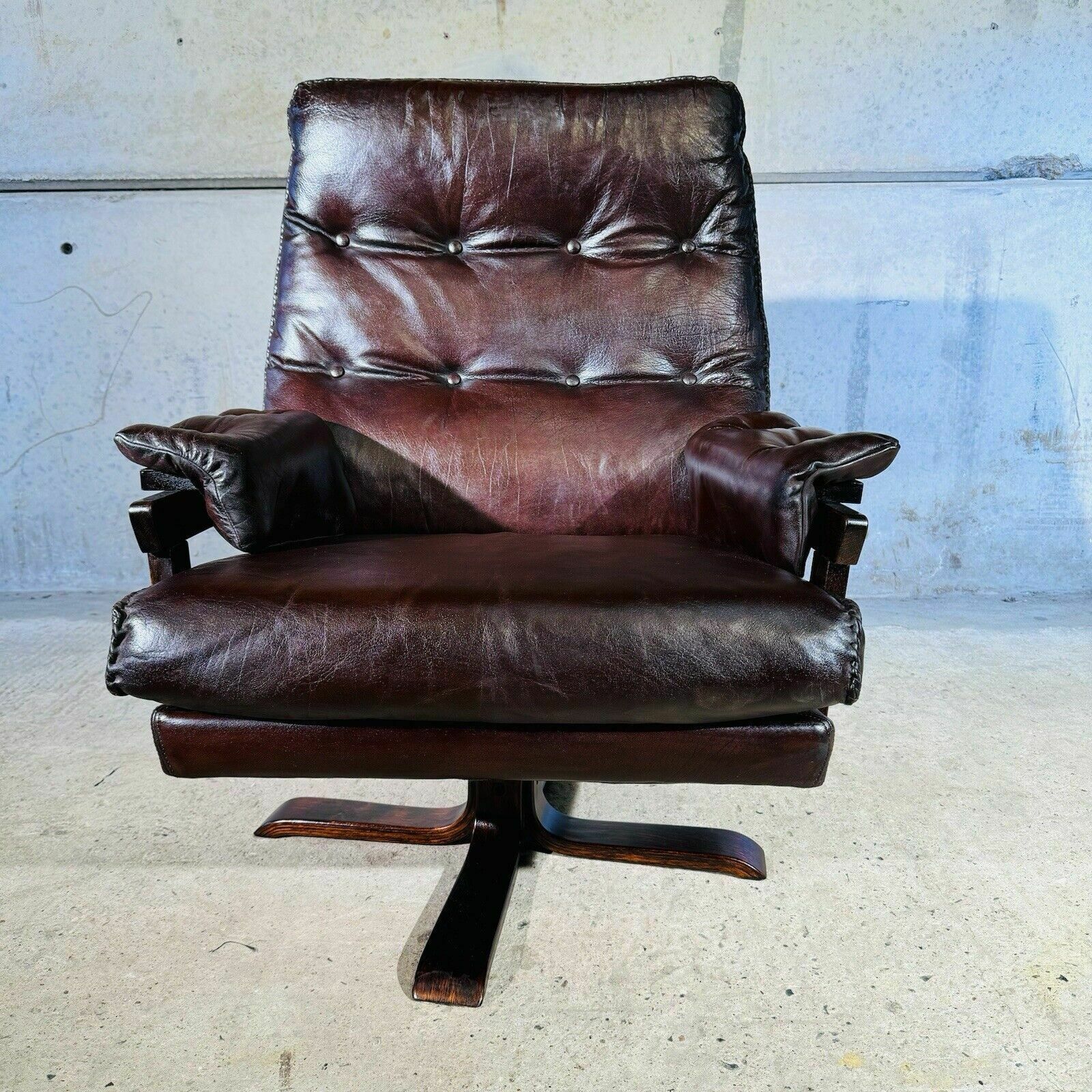 photo buy 1 Of 2 Beautiful 70s Vintage Danish Chestnut Leather Swivel Chair