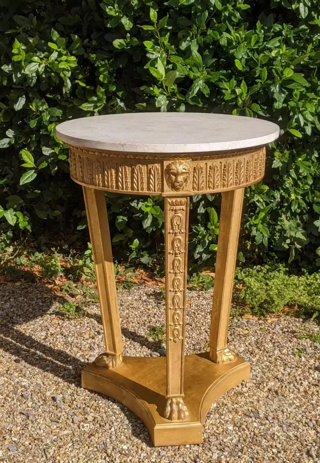 Early 20th Century Regency Gilt Wood Marble Top Circular Table
