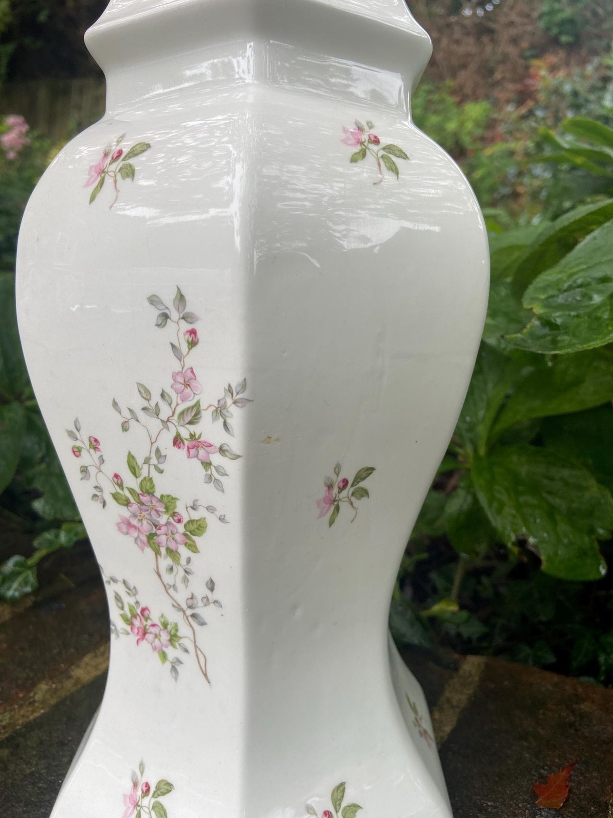 Classic Vintage Ginger Jar, Mock Oriental Ceramic Table Lamp With Flowers   Working photo vintage