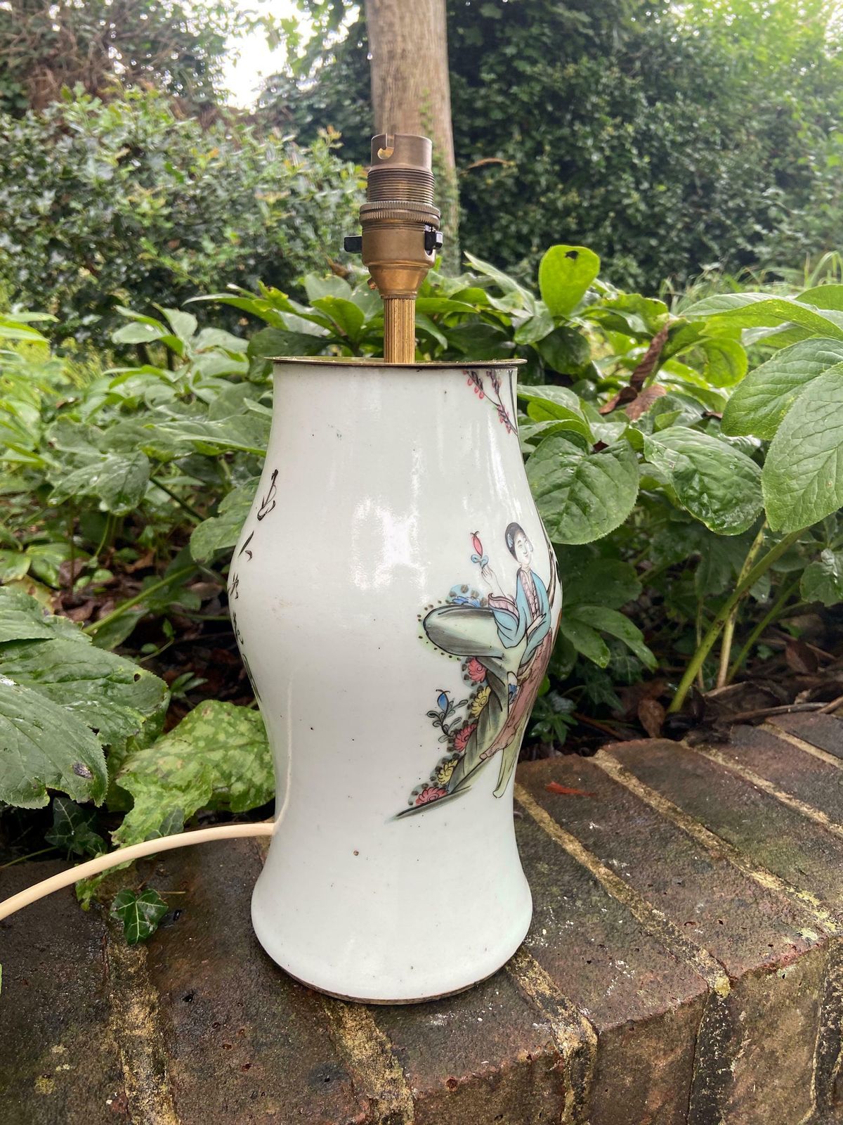 Early 20th Century Japanese Oriental Hand Painted Table Lamp, Geisha   Working Condition photo Lighting