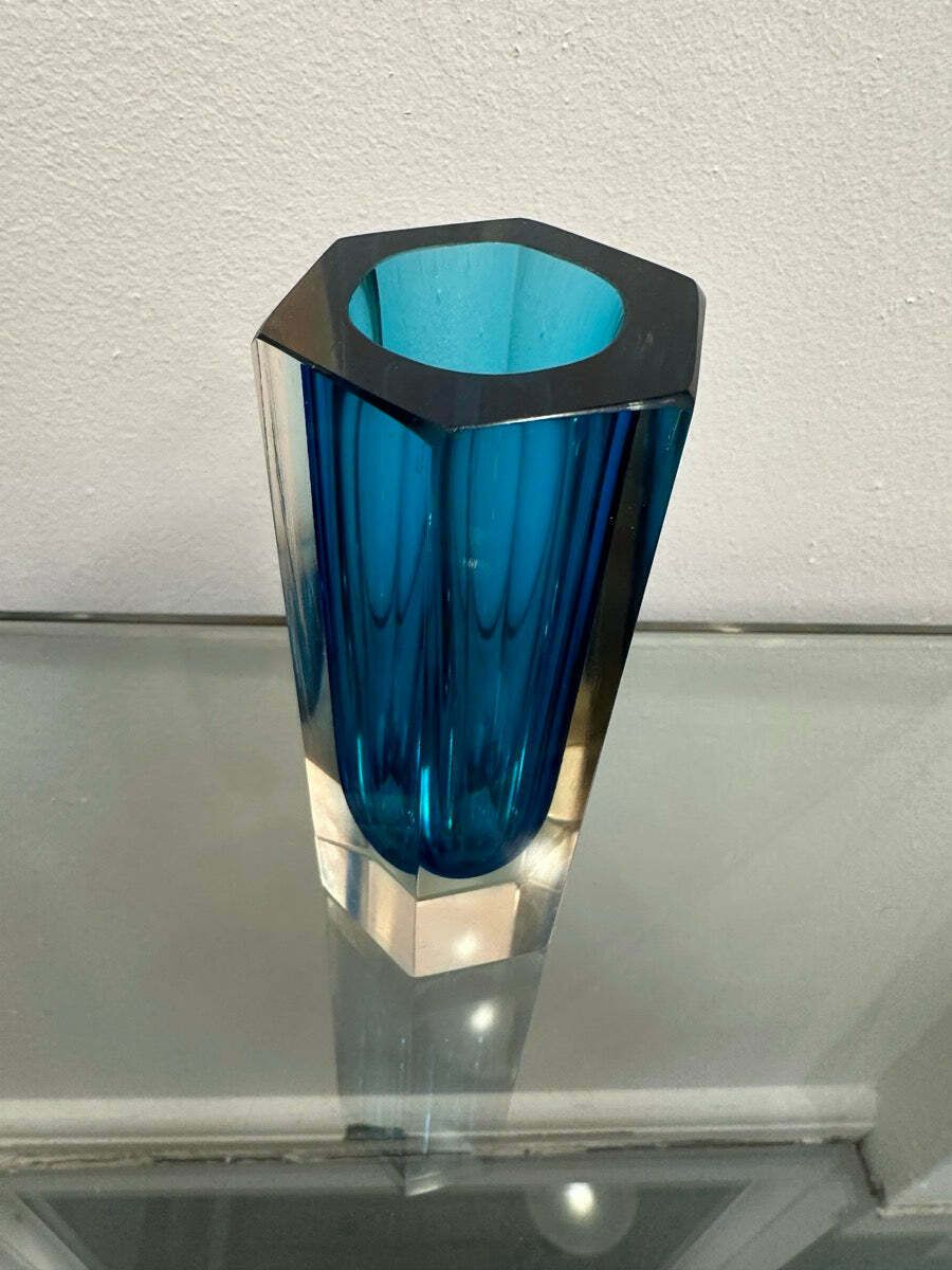 photo vinterior Small 1960s Italian Murano Turquoise Glass Vase