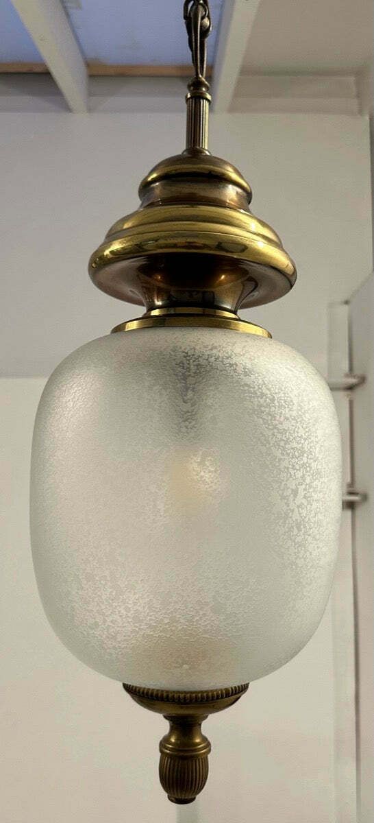 photo vintage 1960s Italian Brass & Etched Frosted Glass Gaetano Sciolari Pendant Hanging Ceiling Lamp