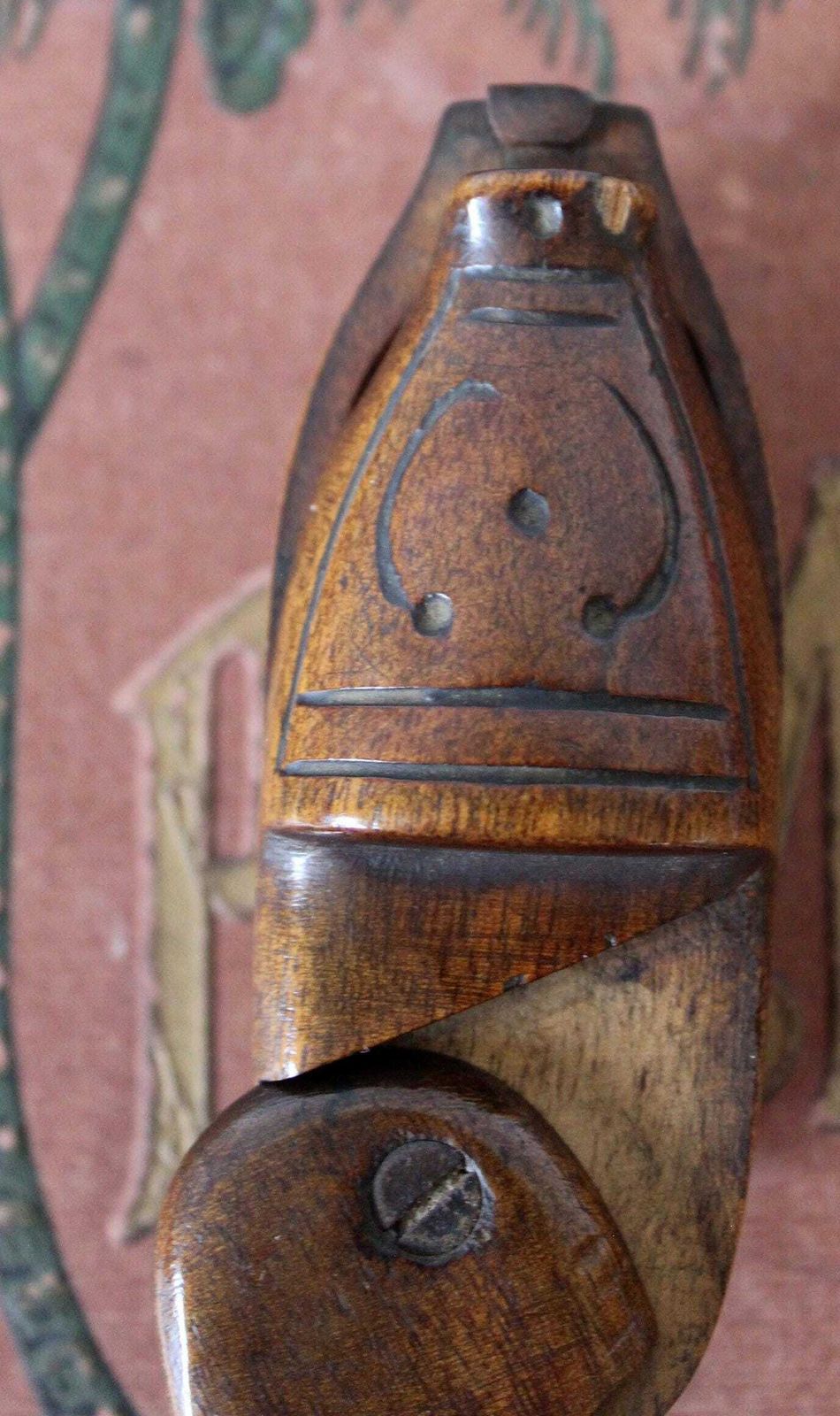 Antique French Or Belgium Small Wood Shoe Snuff Box, Carved Clog, Folk Art, Treen Box, 19th Century, Hinged Box, Little Box, Puzzle Box photo vintage