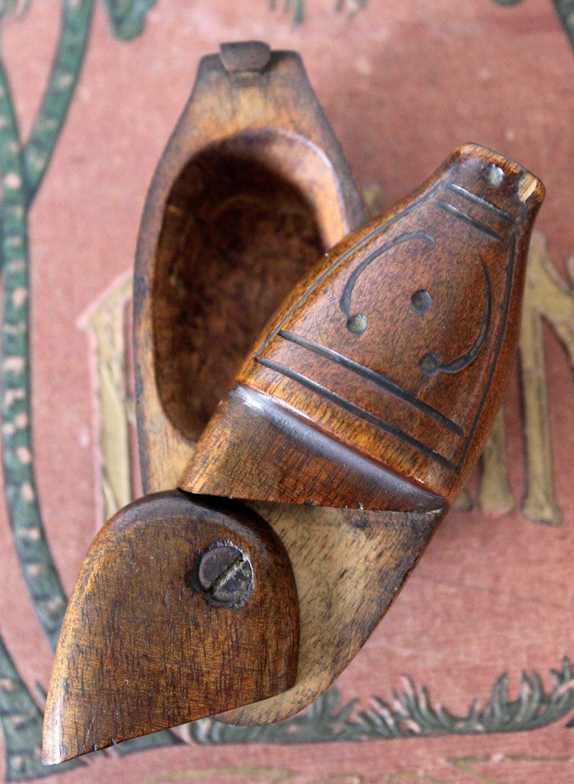 photo furniture Antique French Or Belgium Small Wood Shoe Snuff Box, Carved Clog, Folk Art, Treen Box, 19th Century, Hinged Box, Little Box, Puzzle Box