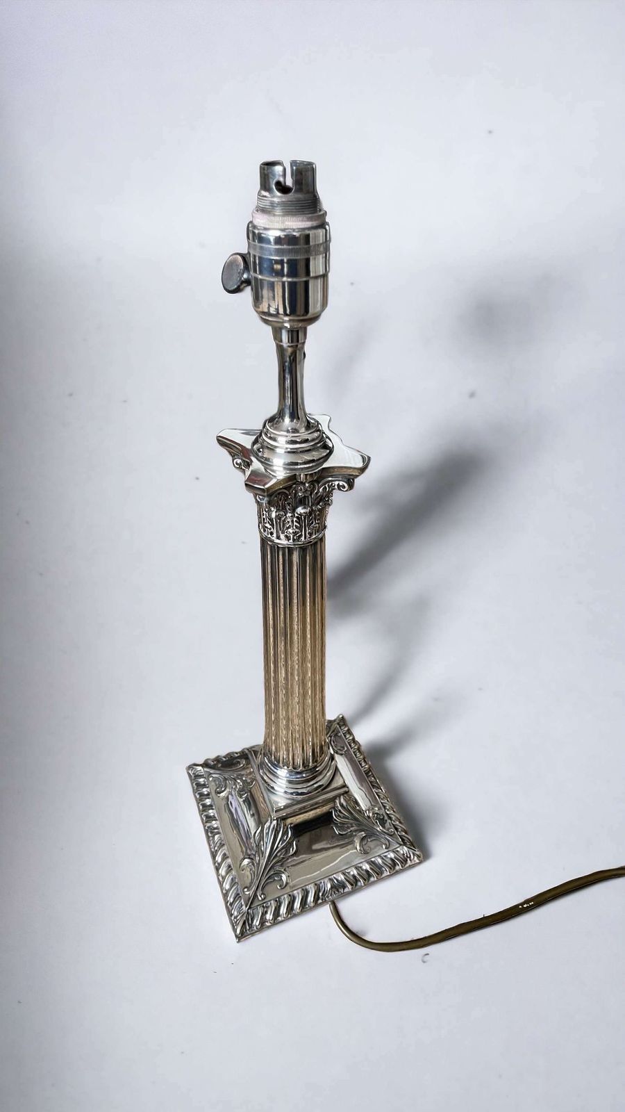 photo furniture 19th Century Silver Plated Corinthian Column Table Lamp