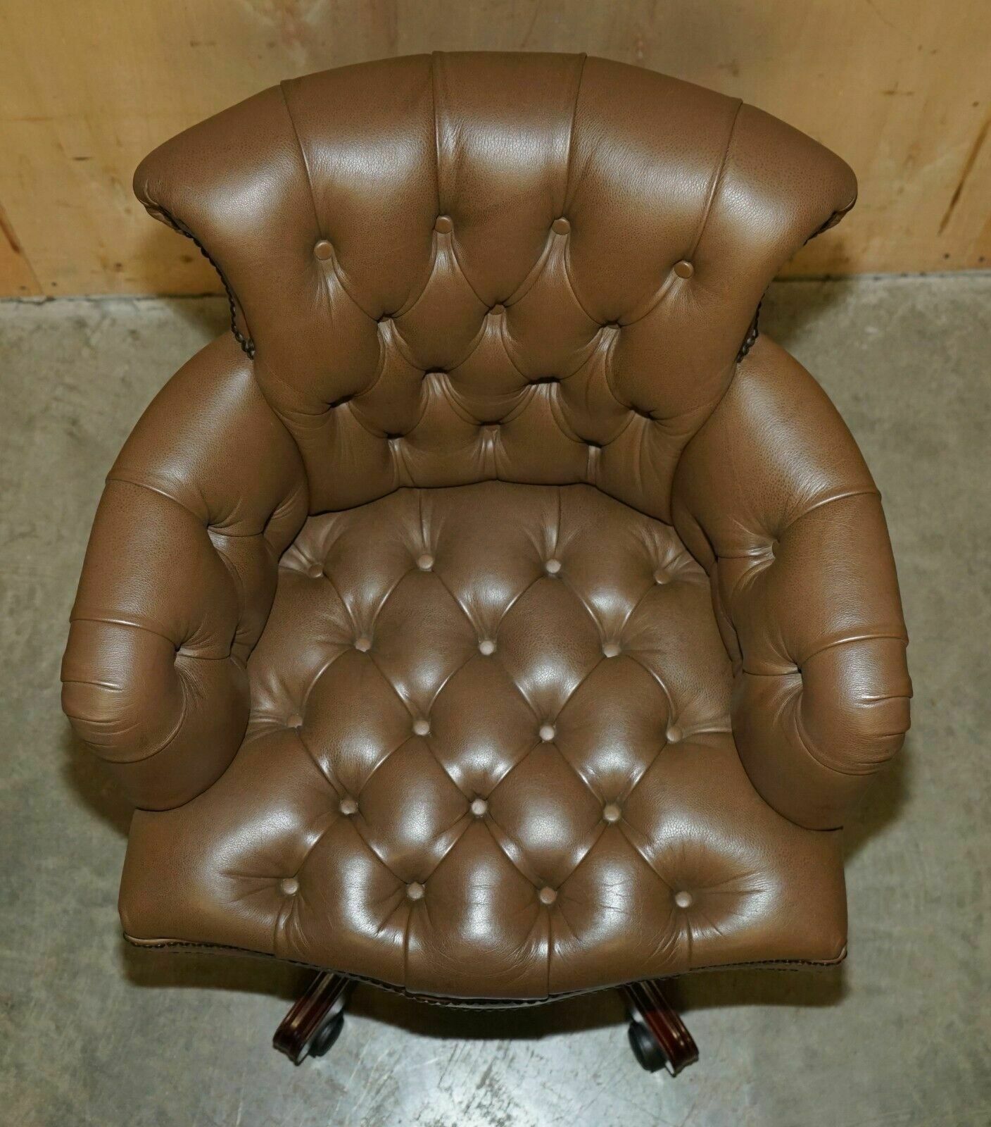 photo furniture George Smith Brown Leather Chesterfield Tufted Captains Chair