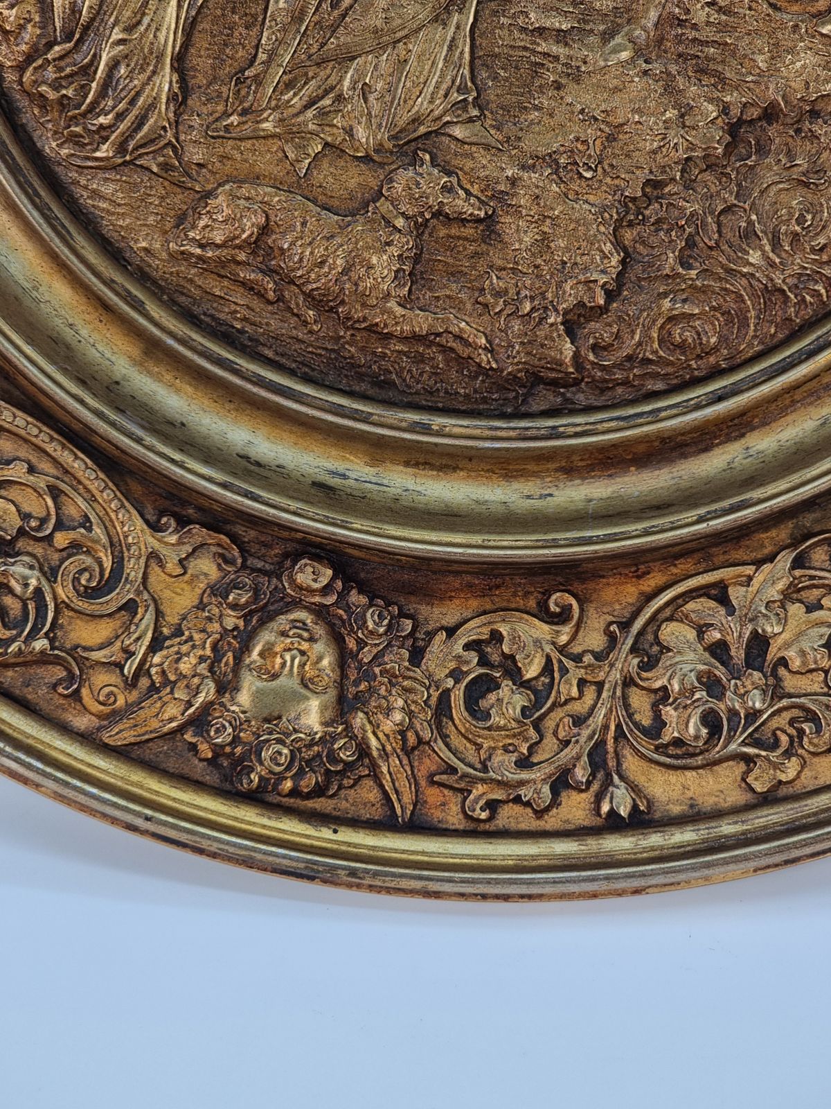 An Aesthetic Movement Gilt Table Centre Piece Or Tazza, Highly Decorative. photo vinterior