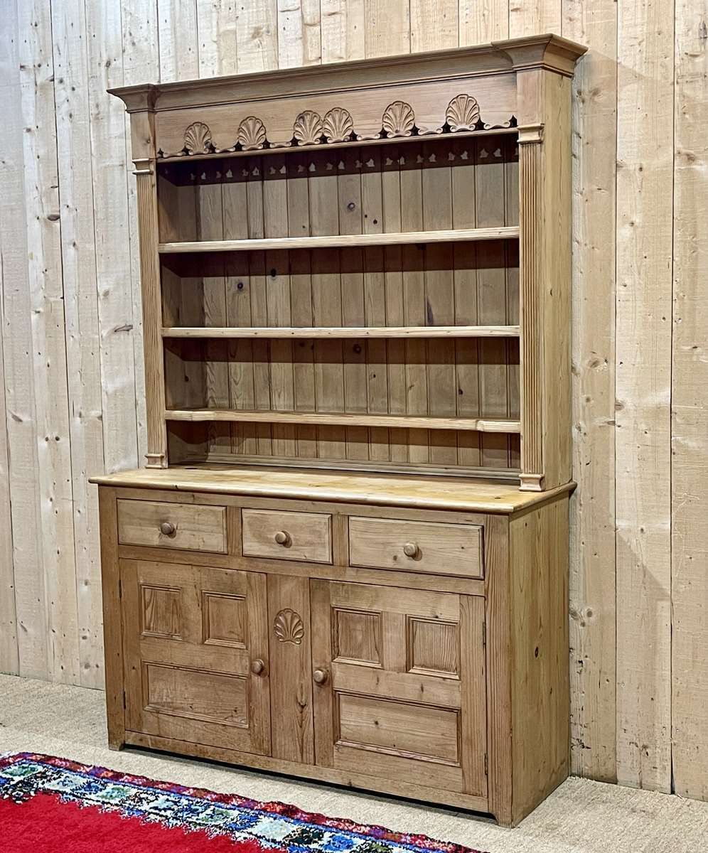 English Fir Dresser From The 1950s photo vinterior