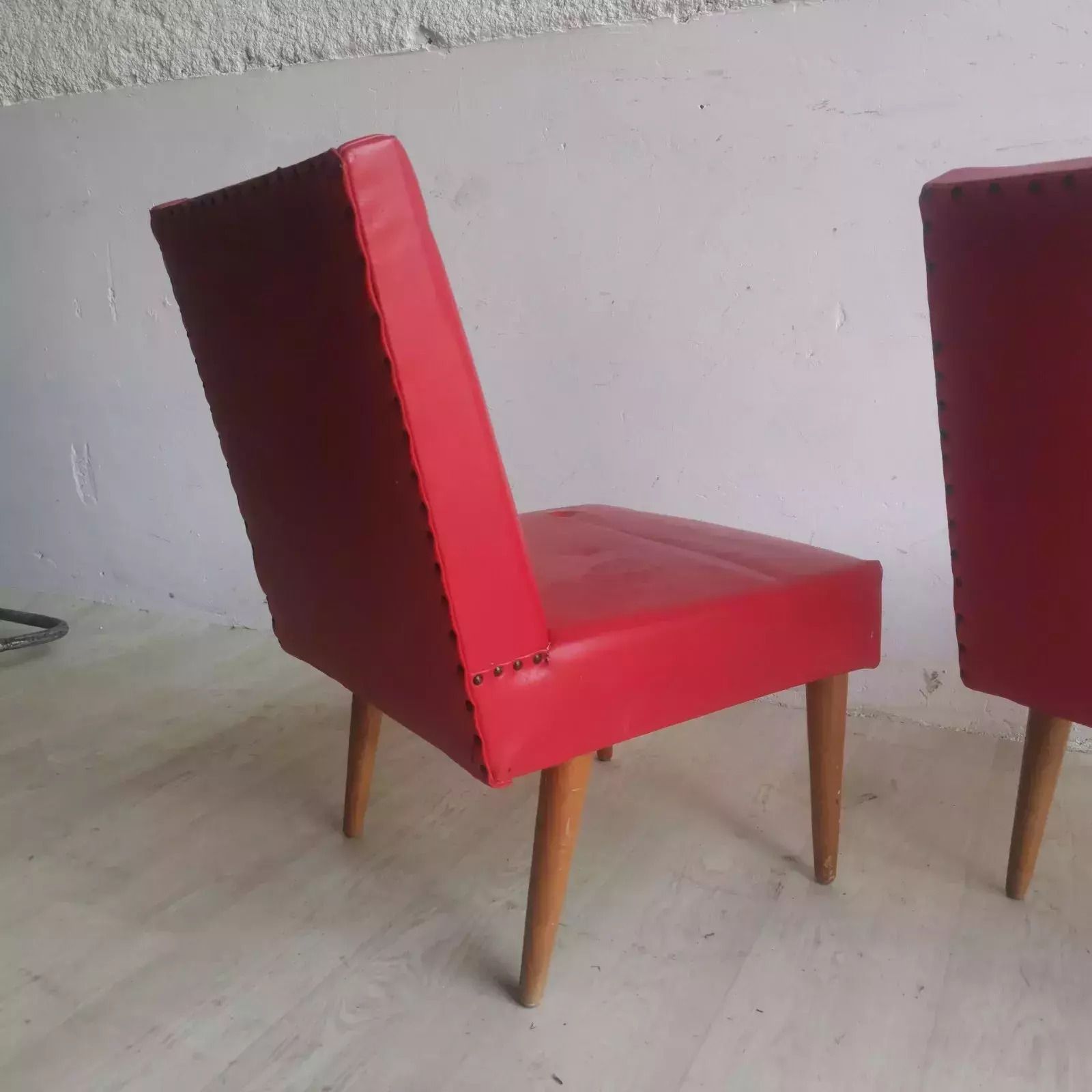 Vintage Retro Mid Century Lightweight Chairs Original 60s Wood, Red Vinyl Quirky photo vinterior