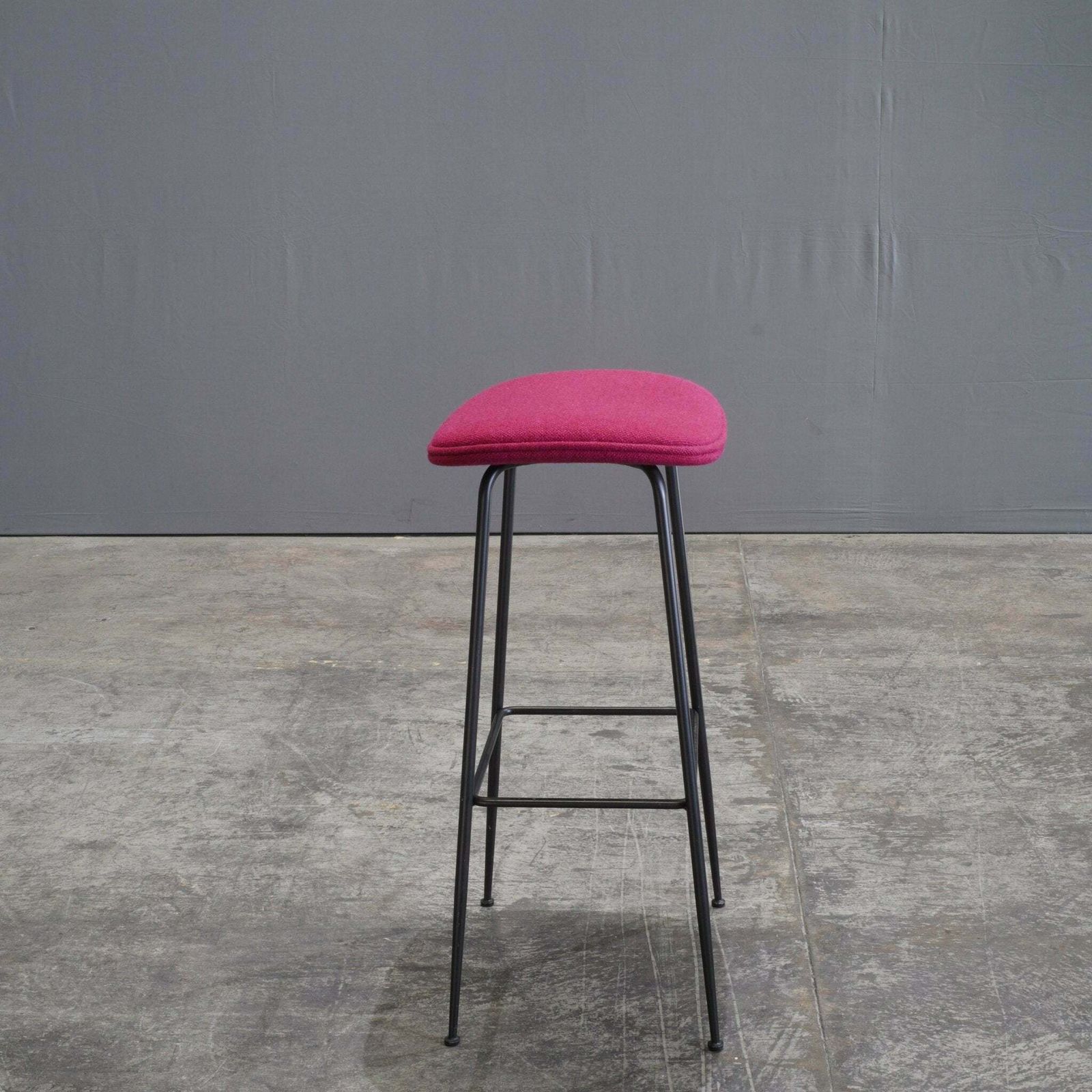 Gubi Beetle Bar Chair By Gamfratesi Upholstered By Kvadrat photo 245.0