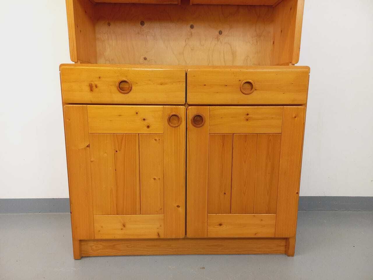 3348.0 Grand meuble de rangement Charlotte Perriand en pin photo