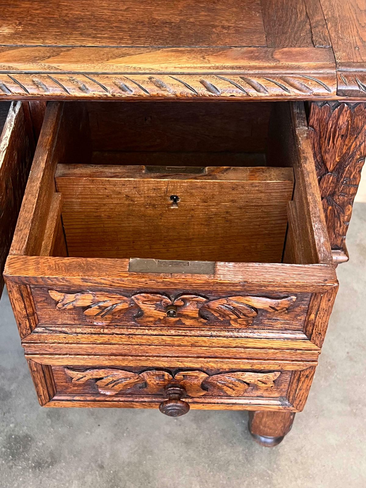 5222.0 19th Century Spanish Baroque Style Oak Library Table Or Desk photo