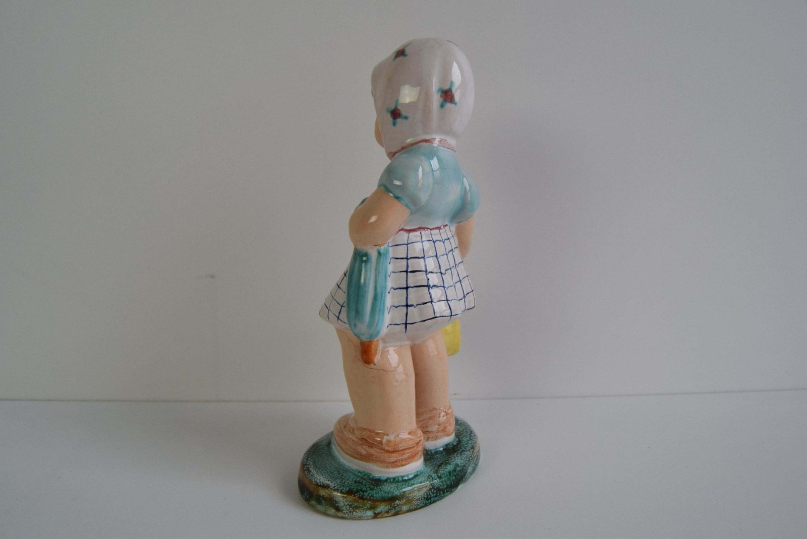 Art Deco Ceramic Figurine Of A Girl With A Handbag, Circa 1940 photo 226.0