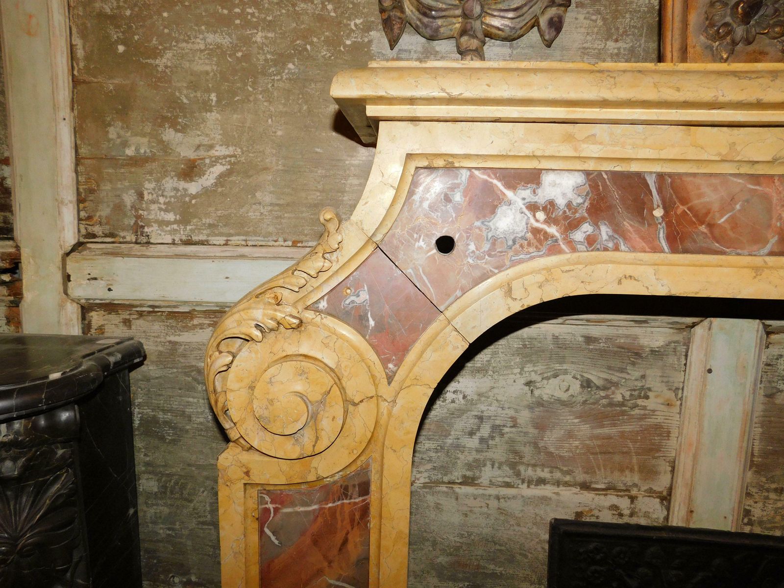 photo furniture Important Mantle Fireplace In Marble Inlays Red/Yellow, Italy