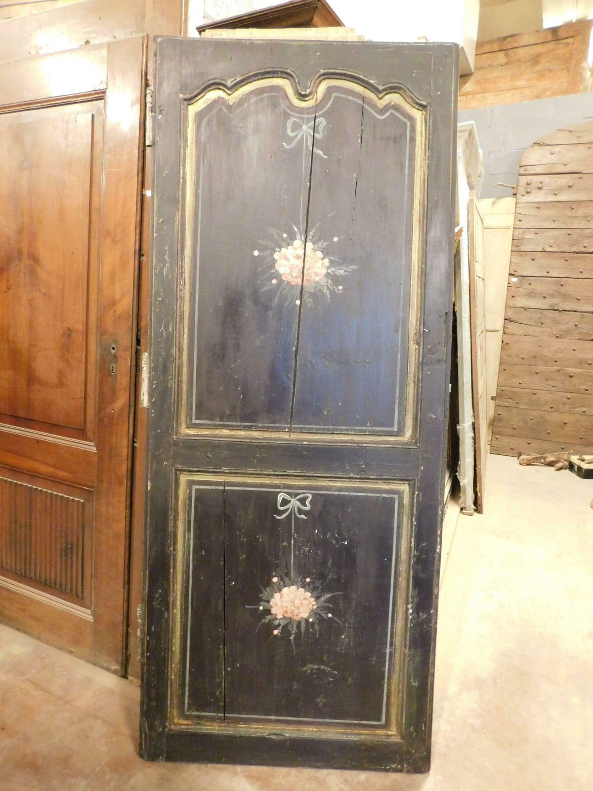 photo furniture Single Leaf Door Lacquered And Painted With Floral Decorations And A Bird, Italy
