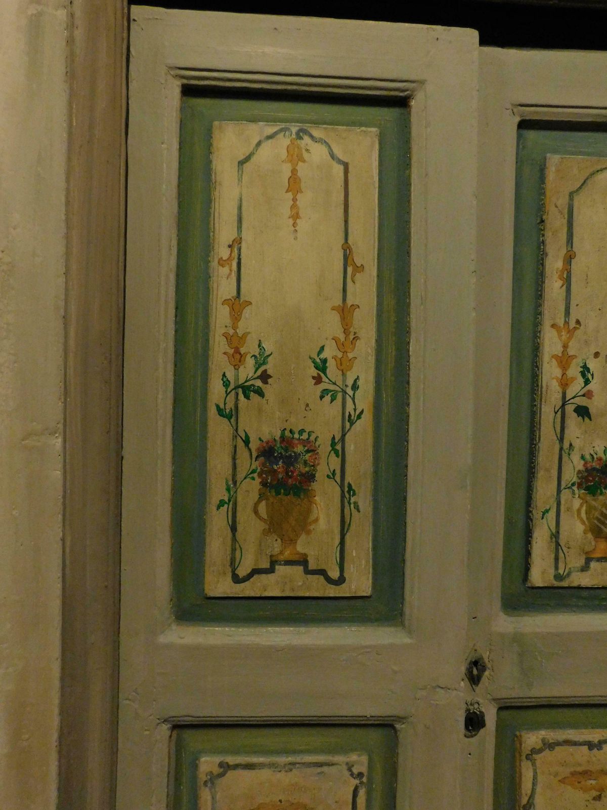 Old Small Double Door, Painted With Frame, Italy photo 4424.0