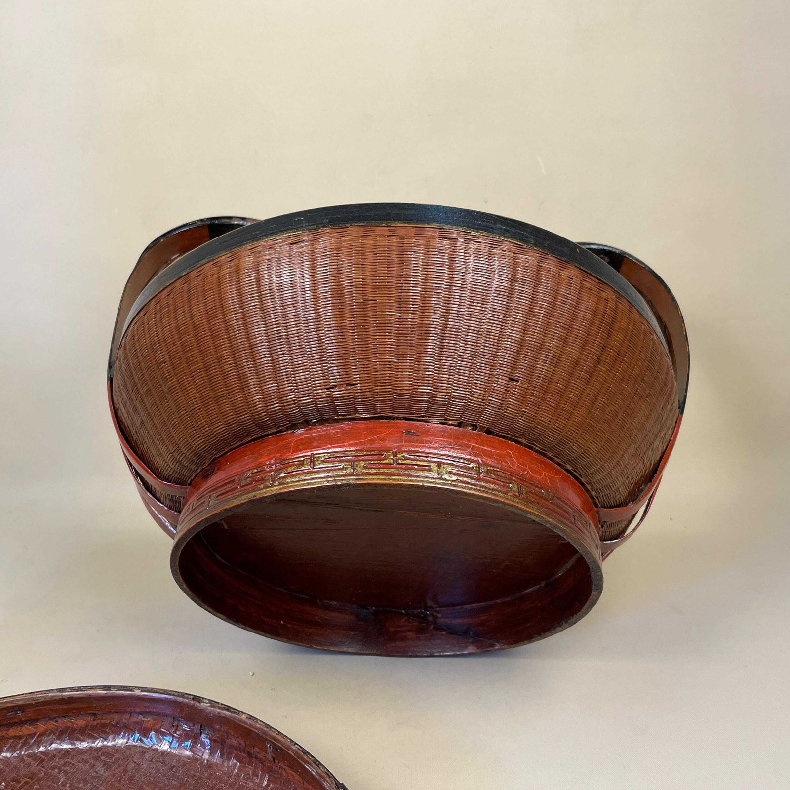 photo for sale Chinese Vintage Round Basket Woven Wicker Red Black Antique Storage Farmhouse Cottage Decor Antique Handle Bamboo Wood Lidded Lid Oriental