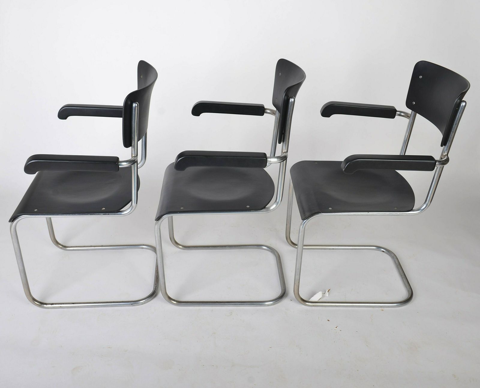 Bauhaus Cantilever Armchairs Model S 43 F By Vichr 1930s Tubular Steel And Beechwood, Iconic Modernist Design photo Furniture