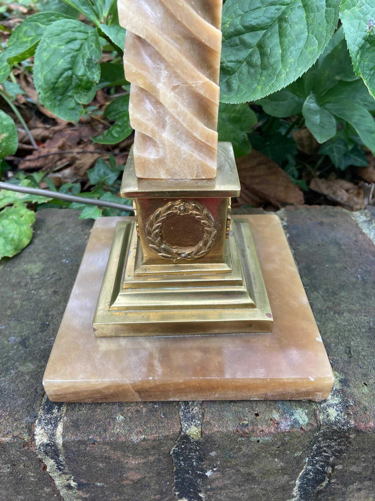 Unusual Vintage Spiral And Creamy Brown Onyx (Marble) And Metal Lamp   Classical Corinthian Style, Working photo vintage