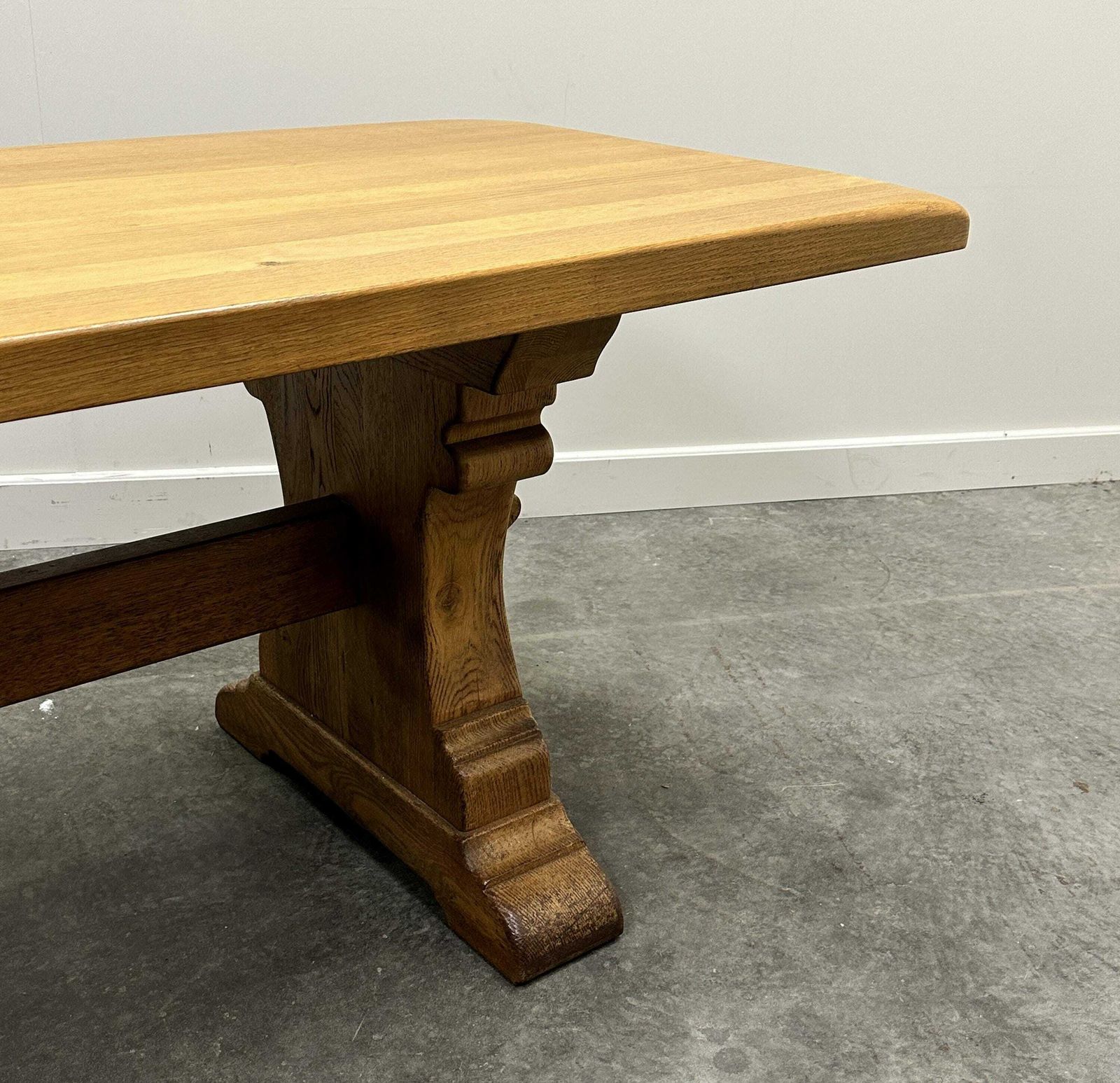 Grote Franse Kloostertafel In Blonde Eik, Jaren 1940. photo vinterior