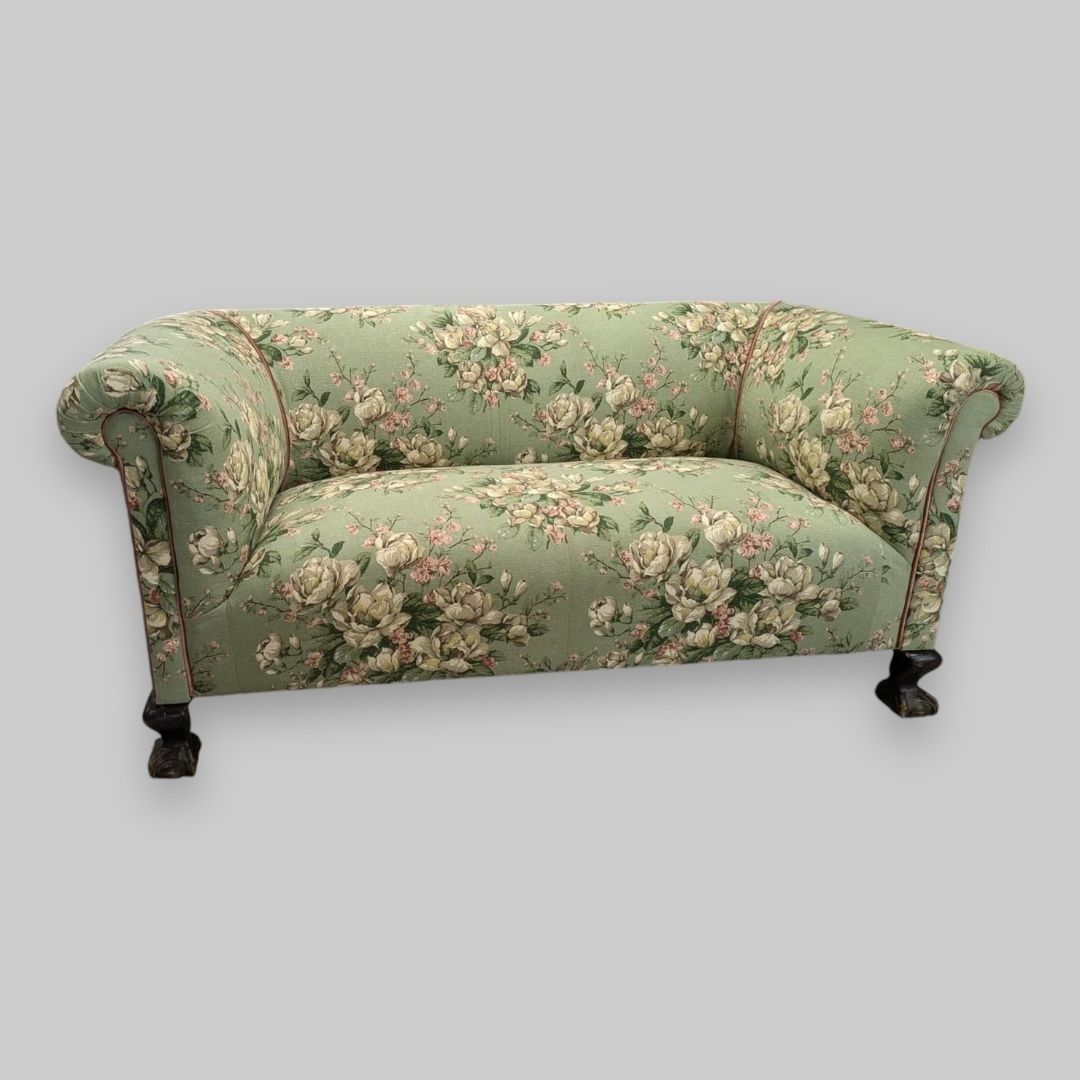 A Chesterfield Sofa, 1800s, Antique photo furniture