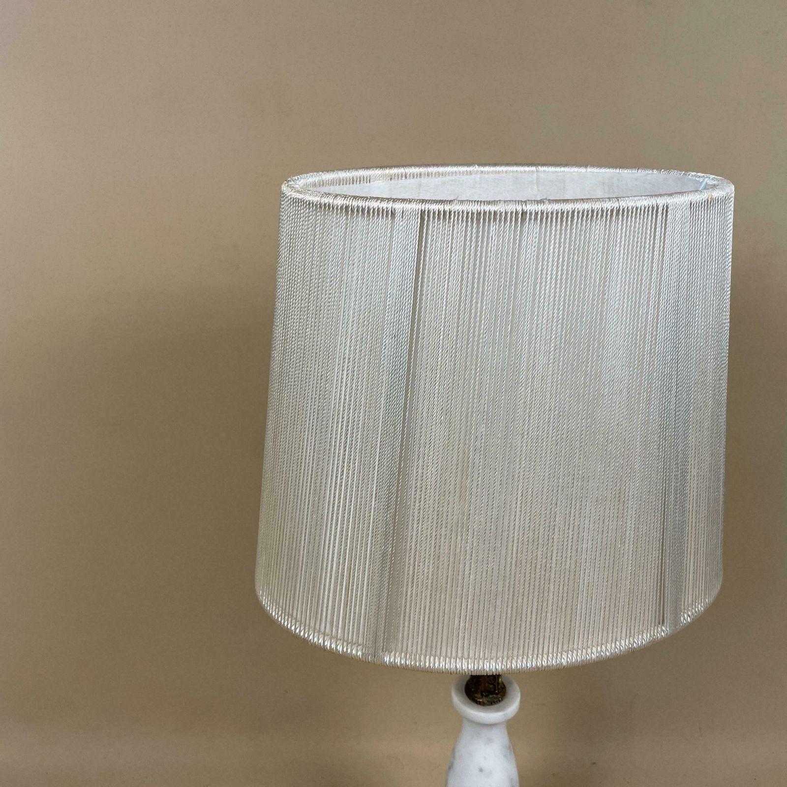 photo furniture Antique Onyx Marble Lamp Light Brass Gold Metal Bedside Side Table Desk Marbled Patterned Vintage Pattern Feet Ornate String Lampshade White