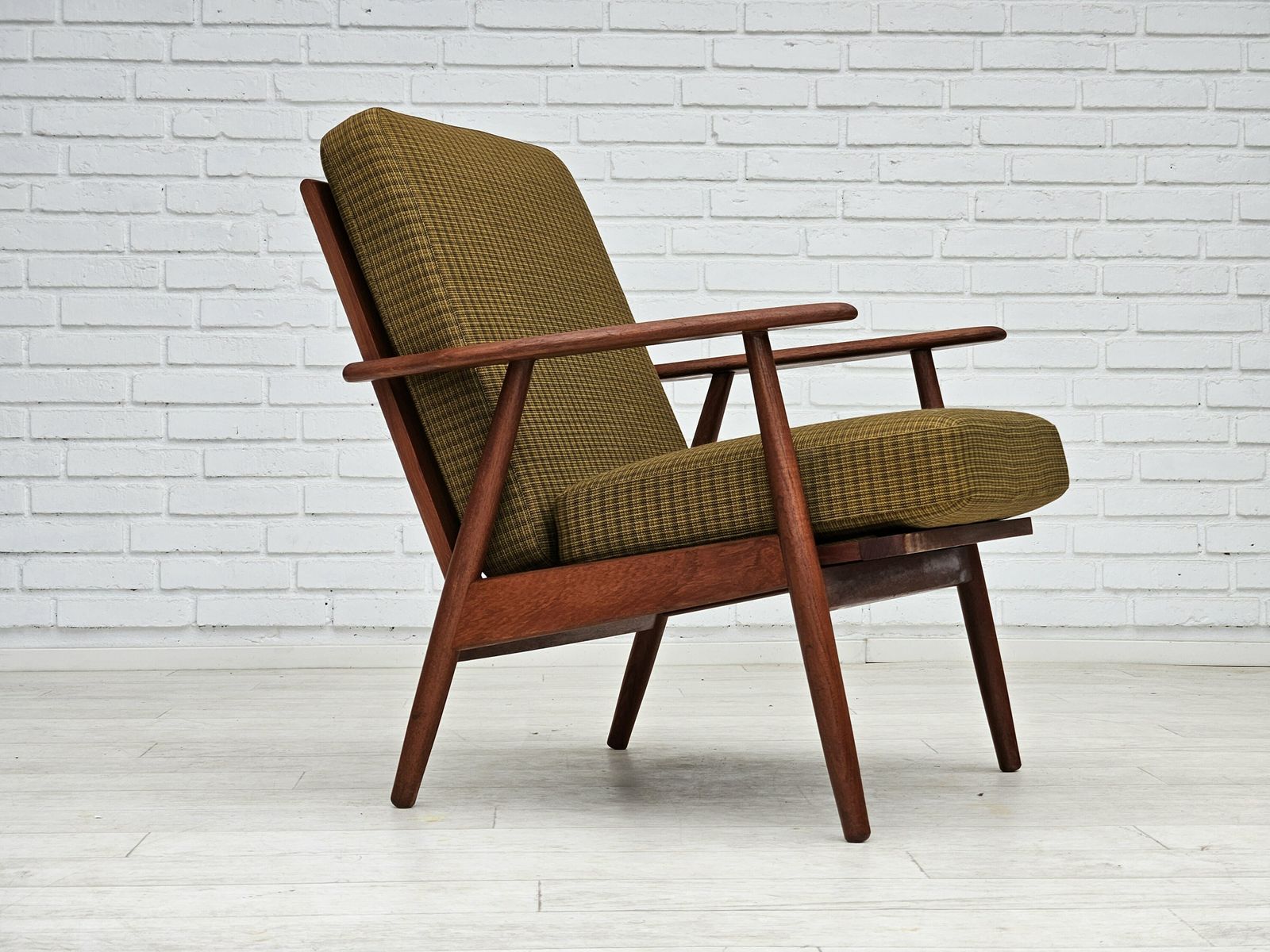 Deense Teakhouten Fauteuil, Ca. Jaren 1970, Groene Meubelstof, Goede Staat. photo buy