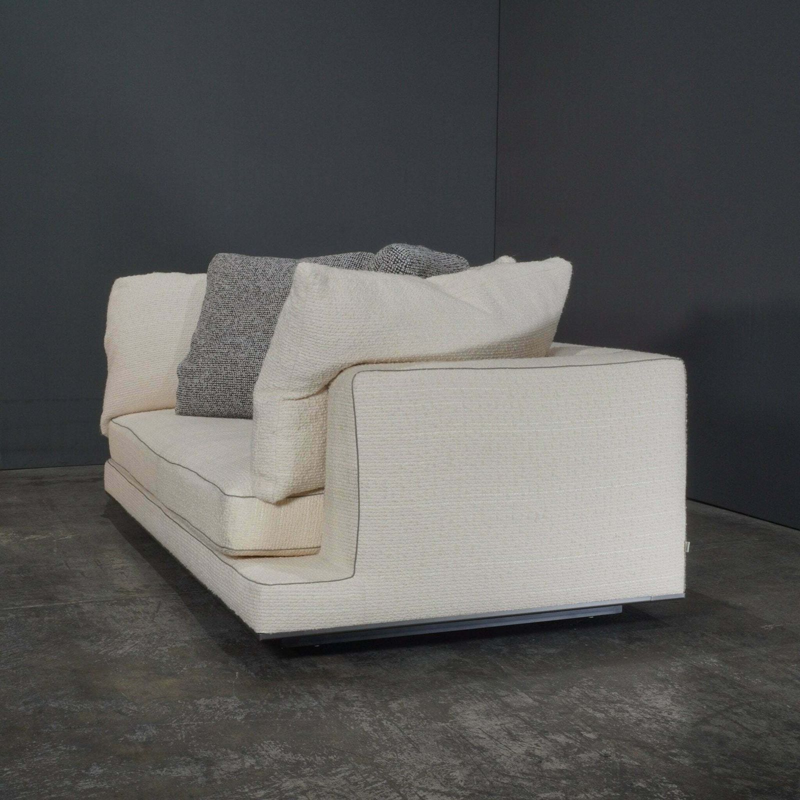 Maxalto 3 Seater Cream Boucle Aurae Sofa By Antonio Citterio photo vintage
