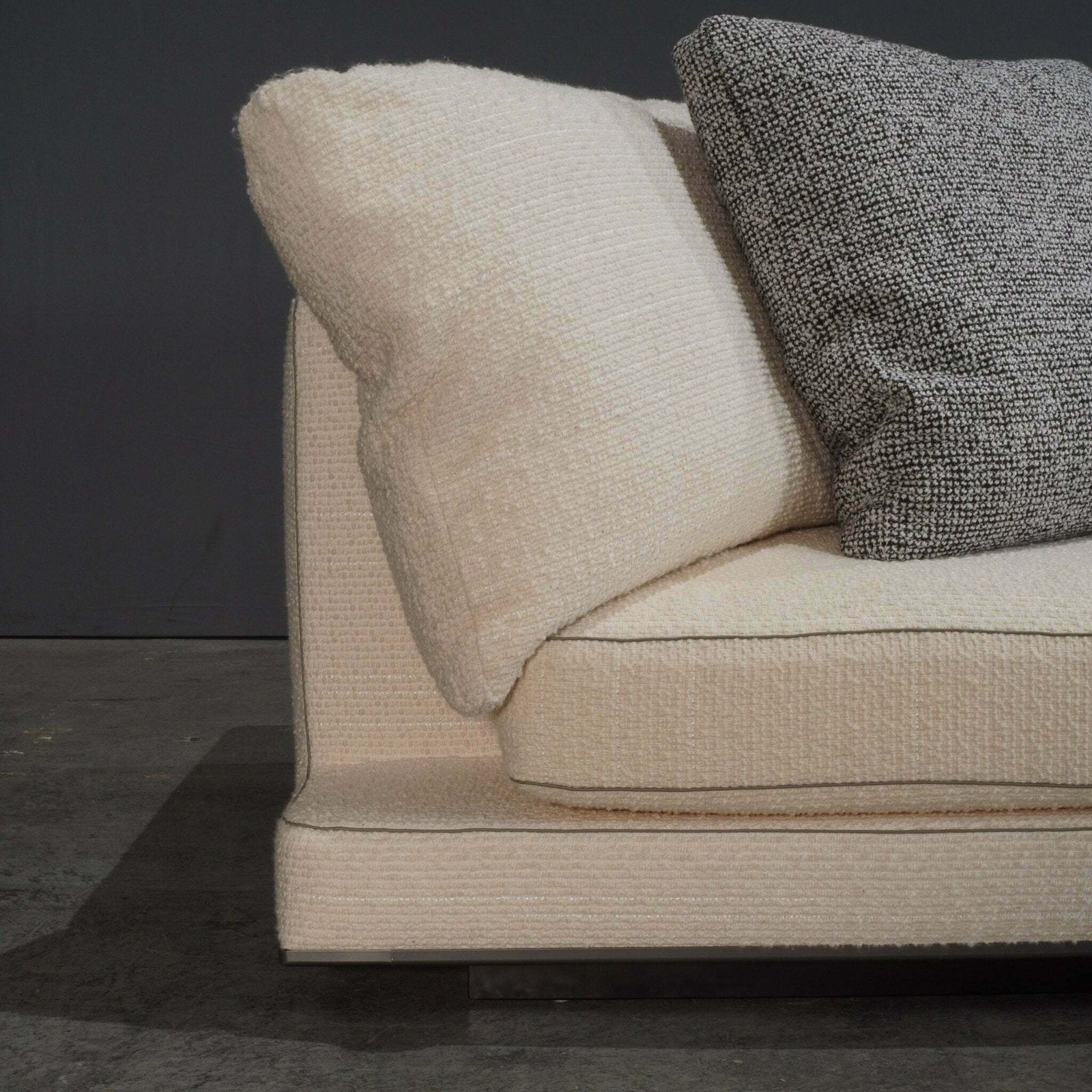 photo for sale Maxalto 3 Seater Cream Boucle Aurae Sofa By Antonio Citterio