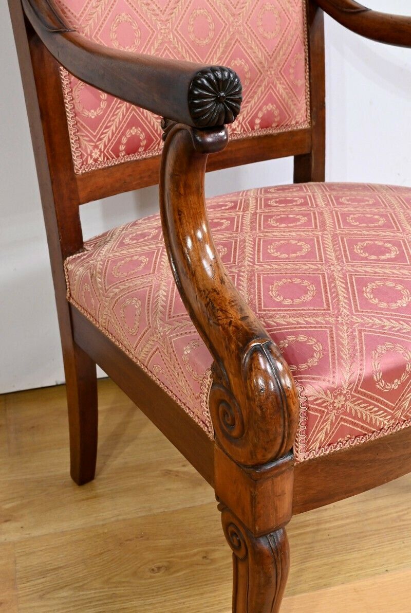 photo vintage Pair Of Mahogany Armchairs, Restoration Period – Early 19th Century