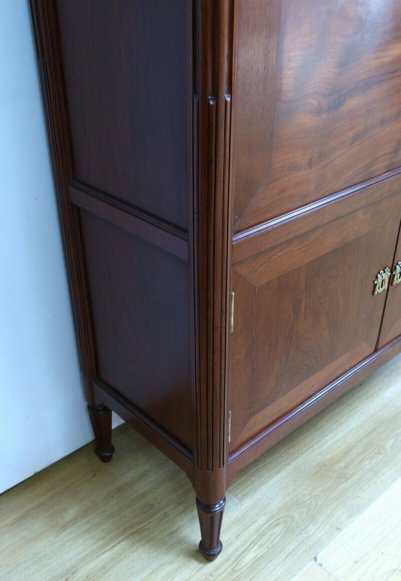 photo vintage Mahogany Guillotine Secretary, Louis XVI Period – Late 18th Century