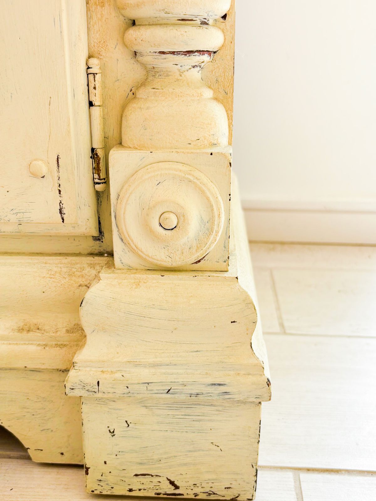 Mahogany Jacobean Style Sideboard In Shabby Chic Style photo Furniture