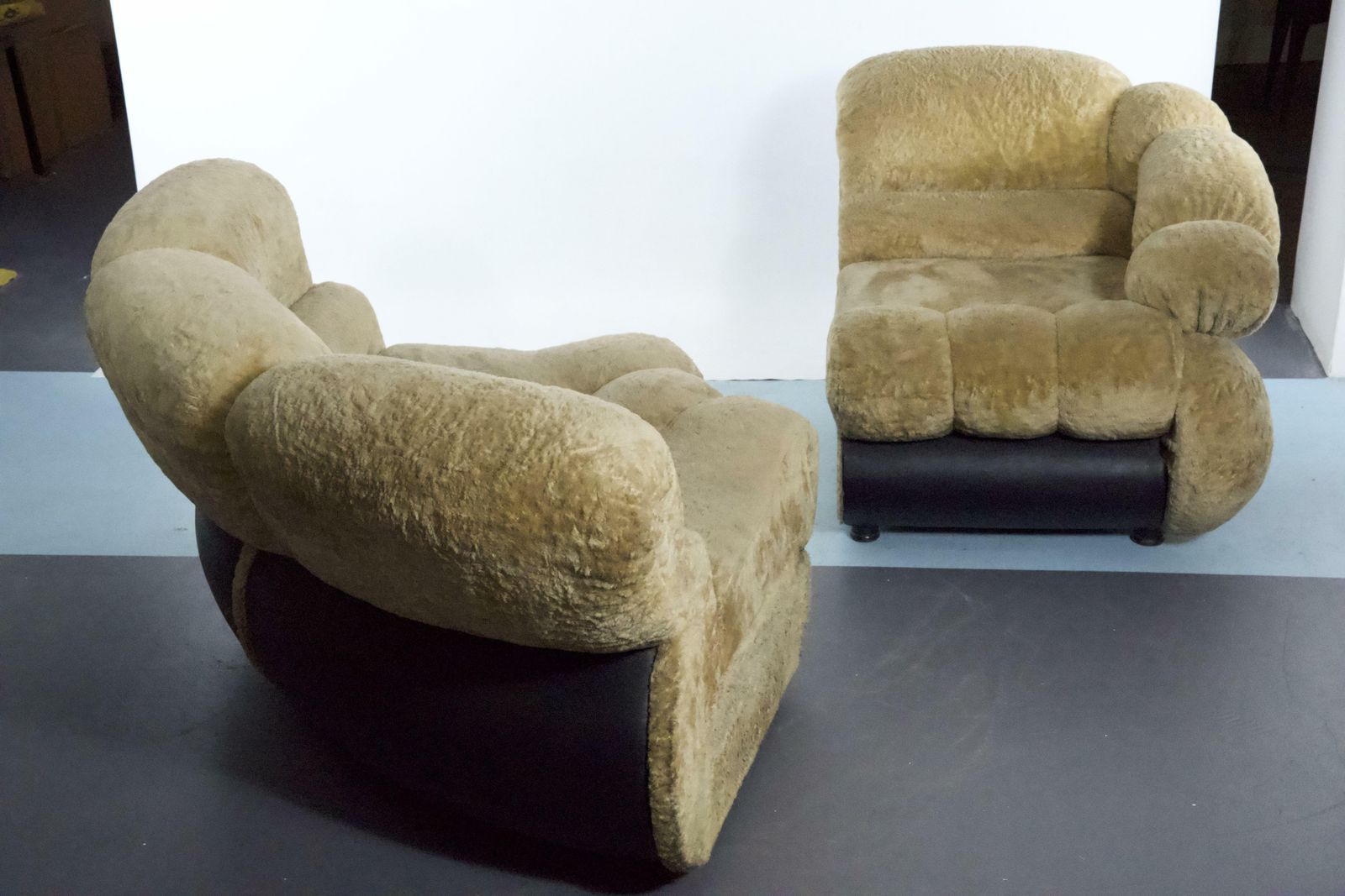 Space Age Modular Sofa By Adriano Piazzesi, Cream Teddy Bear & Leatherette, 1970s Italy photo Furniture