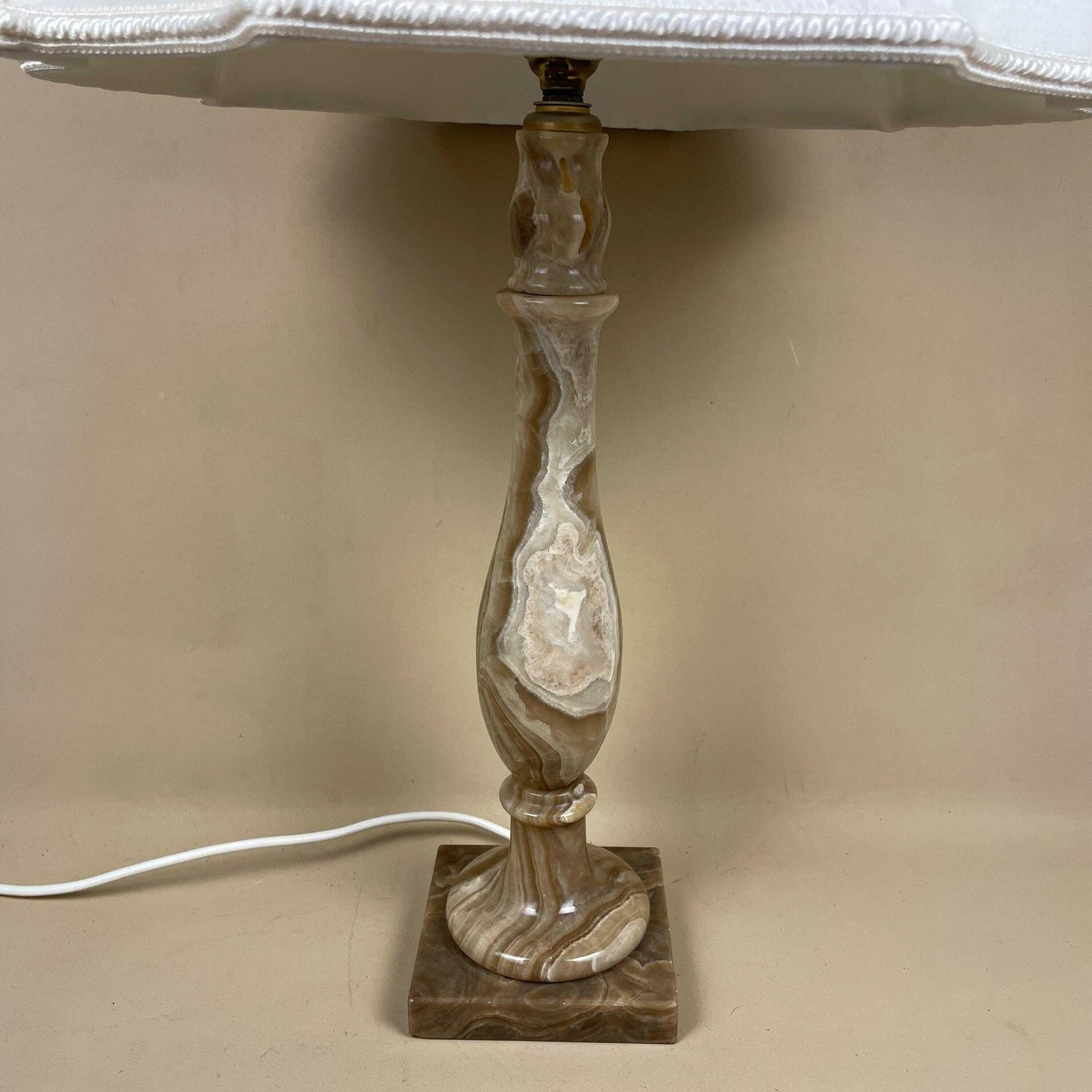 Antique Onyx Marble Lamp Light Brown Earth Colour Bedside Side Table Desk Marbled Patterned Vintage Downton Pleated Cream Shade Lampshade photo 95.0