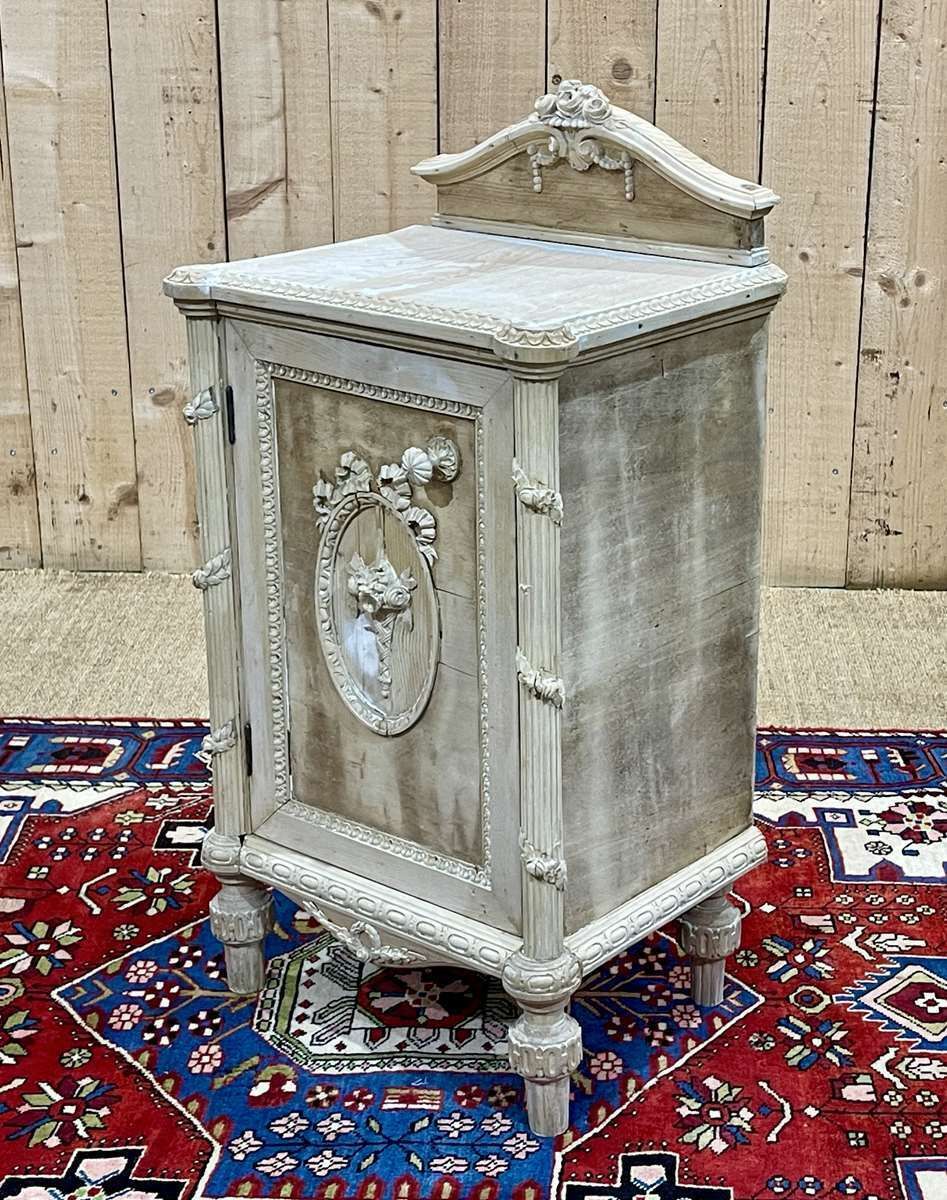 English Fir Bedside Table From The 1950s photo furniture
