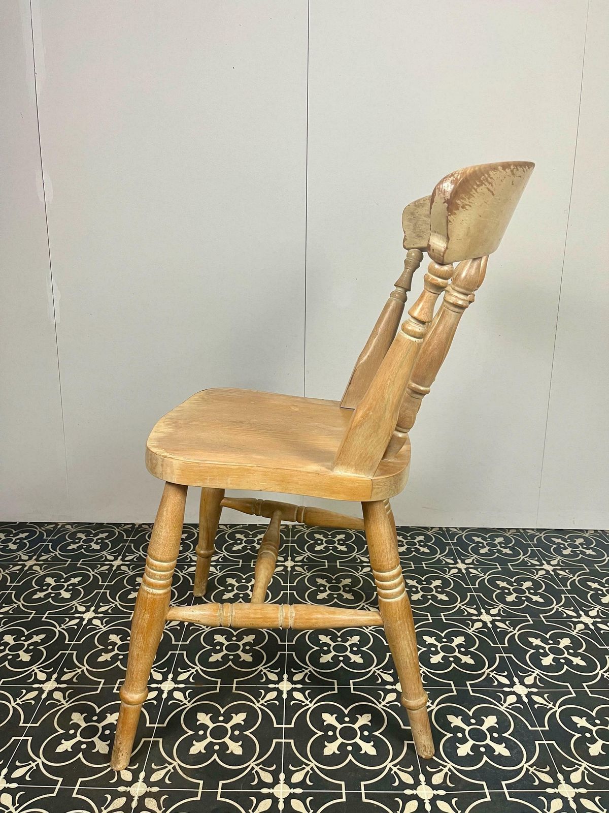 Vintage Beech Shabby Chic Chair, Country Home, Interior Design, Kitchen Decor, Dining Room, Rustic Farmhouse photo vintage