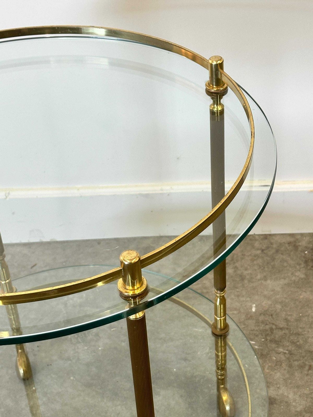 1970s Mid Century Modern Italian Brass And Glass Round Bar Cart, Italy. photo 600.0