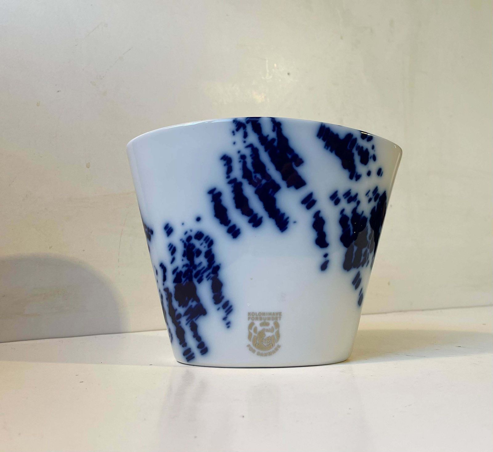 Ivan Weiss Glazed White & Blue Porcelain Vase For Royal Copenhagen, 1980s photo vinterior