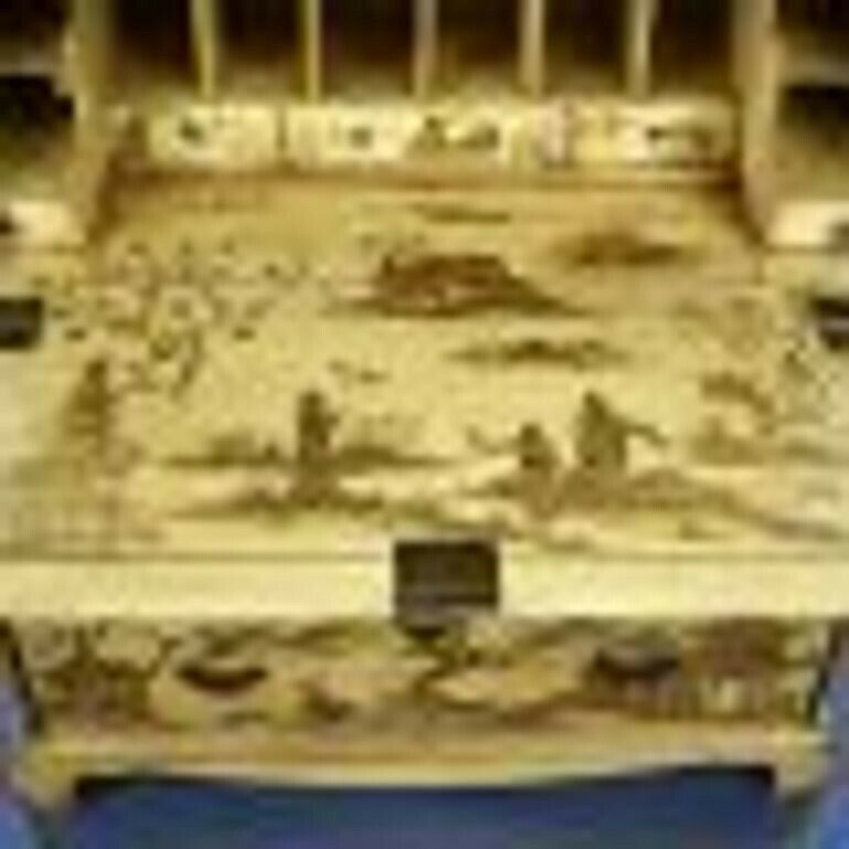 18th Century Chinoiserie Bureau photo vinterior