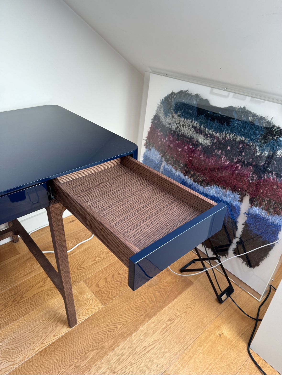 photo furniture Lema Victor Desk Designed By Roberto Lazzeroni