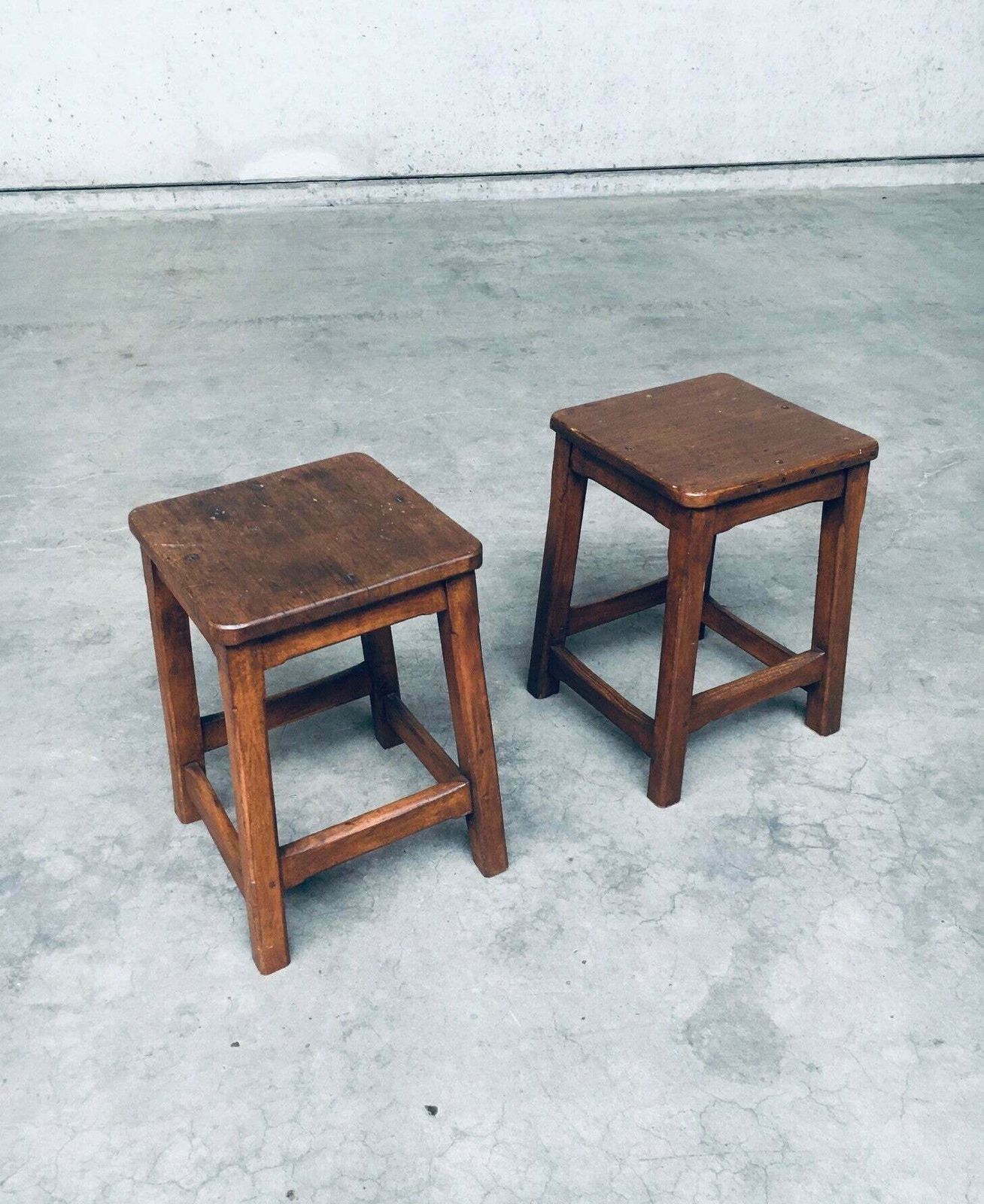 Handgemaakt Massief Houten Krukkenset, België, Ca. Jaren 1940 photo for sale