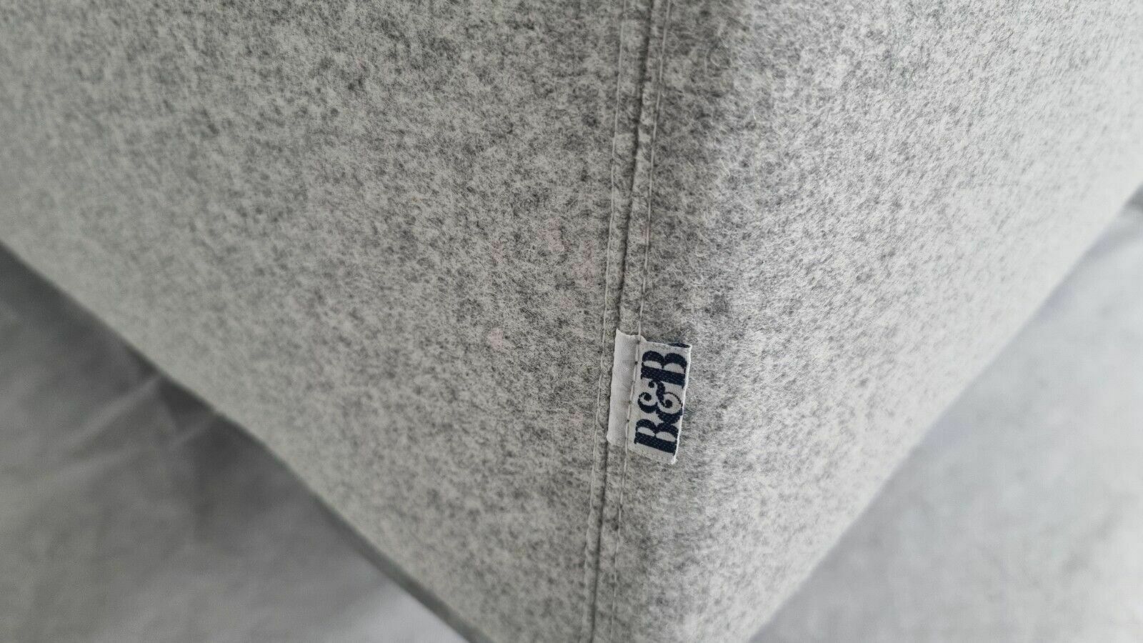 photo vintage Immaculate Bb Italia L Shape Grande In Light Grey Wool