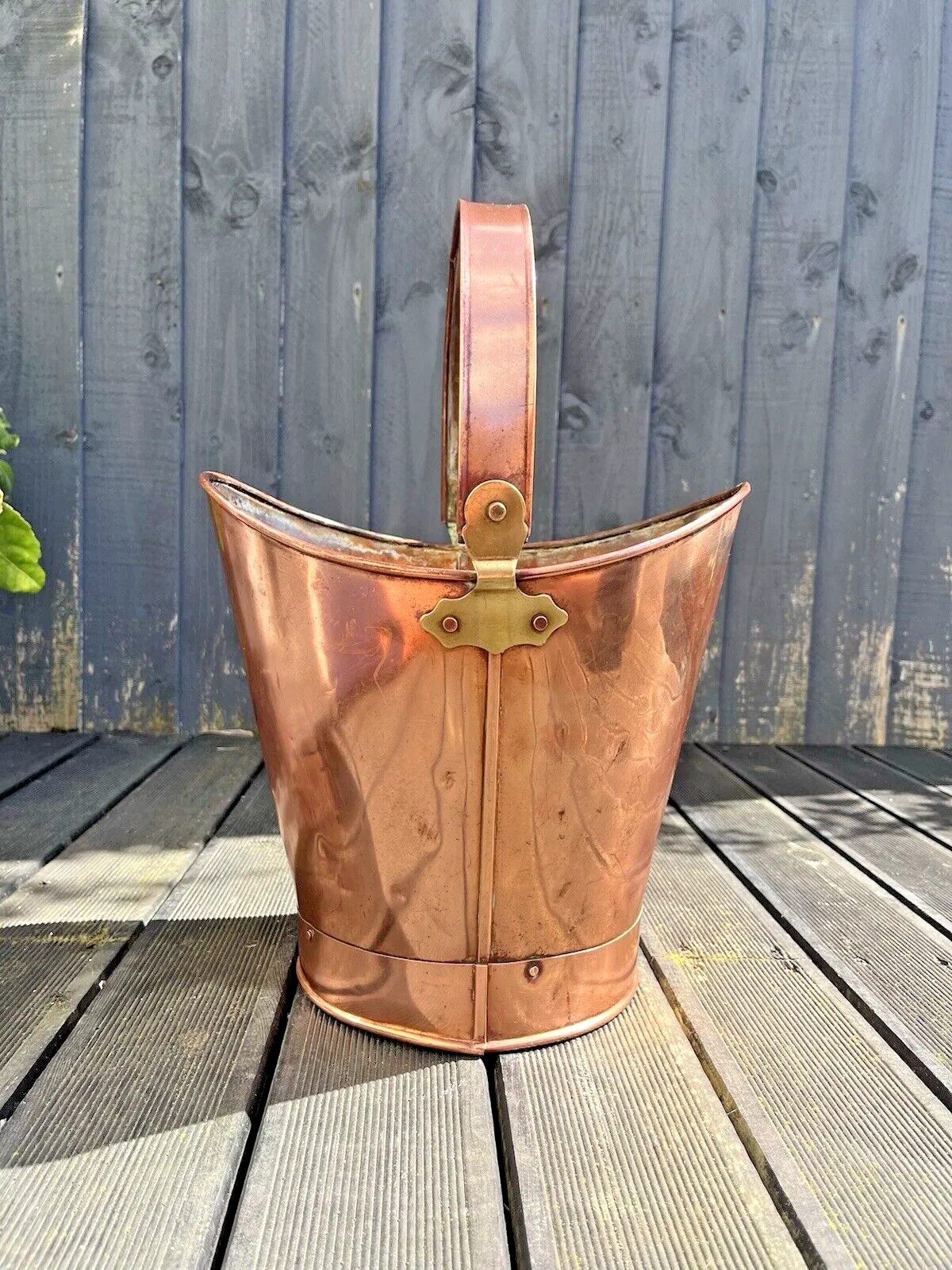photo furniture Antique 19th C Copper & Brass Handled Pail Kindling Bucket Flower Plant Pot