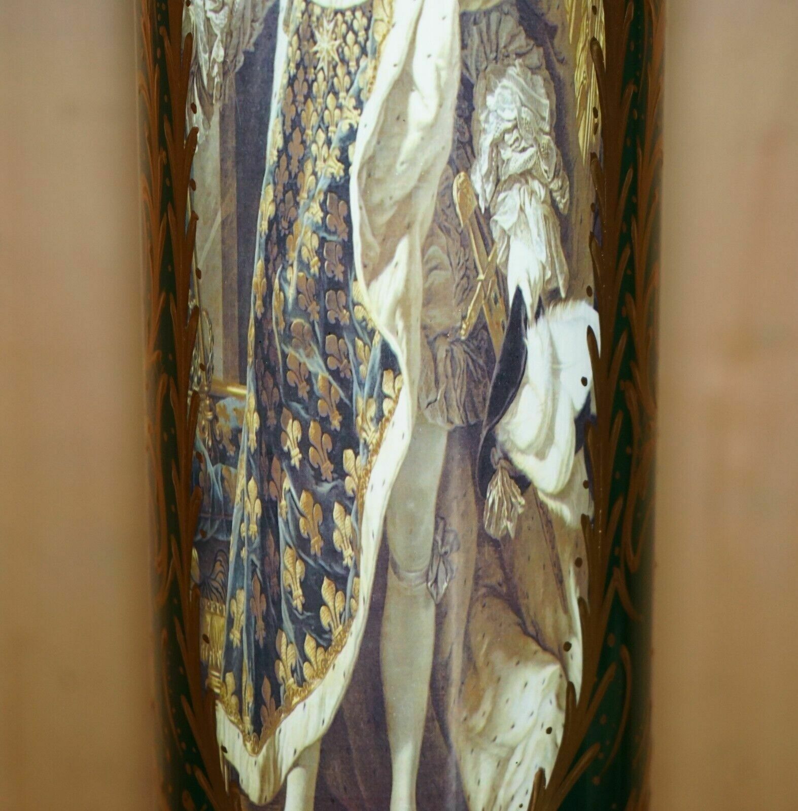 Stunning Pair Of Royal Italian Carrara Marble & Enamel Painted Brass Pillars photo vinterior