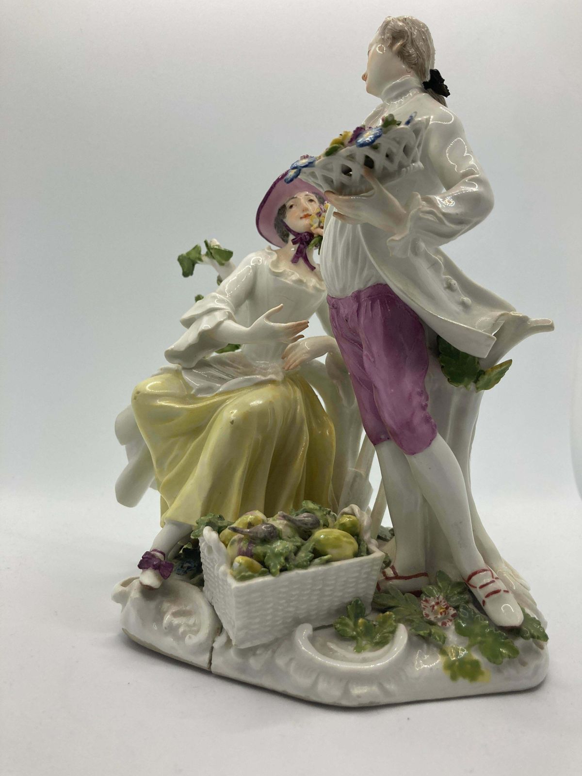 18th Century Meissen Porcelain Figurine, 'Pair Of Gardeners',  Model No 1584 photo furniture