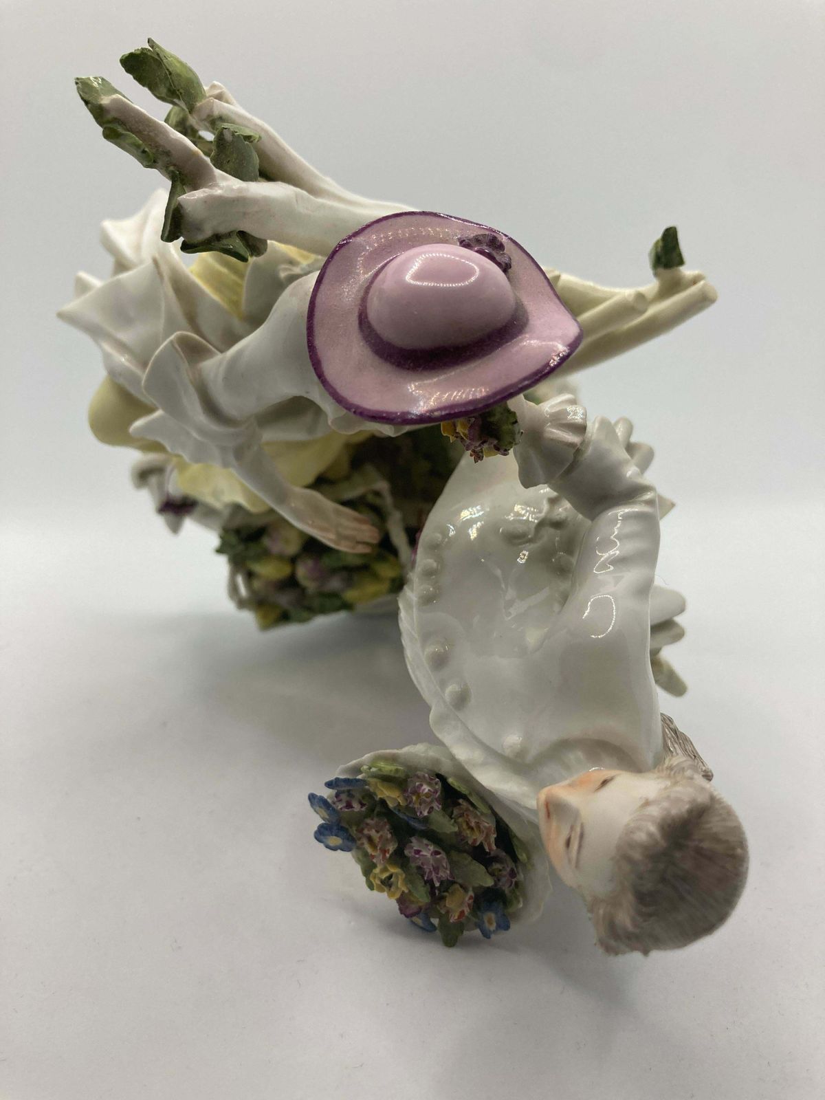 4500.0 18th Century Meissen Porcelain Figurine, 'Pair Of Gardeners',  Model No 1584 photo